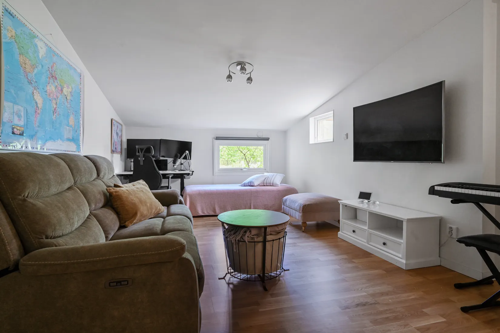 Villa, Radhus, Vattenmåravägen 60, Sjukyrkoberget, Upplands Väsby