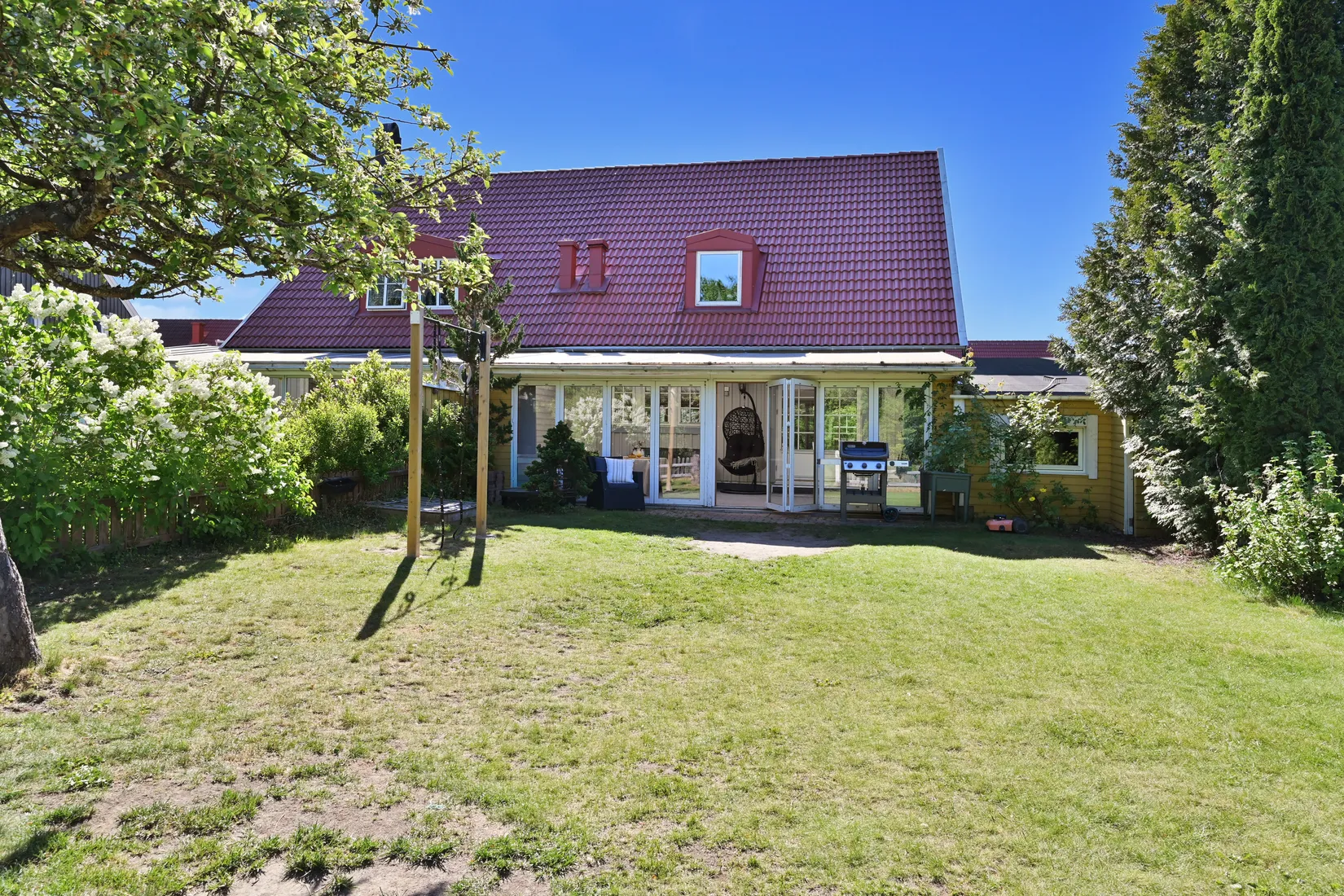 Villa, Radhus, Vattenmåravägen 60, Sjukyrkoberget, Upplands Väsby