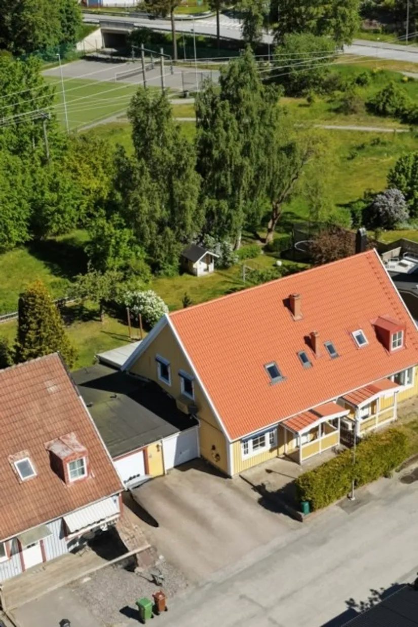 Villa, Radhus, Vattenmåravägen 60, Sjukyrkoberget, Upplands Väsby