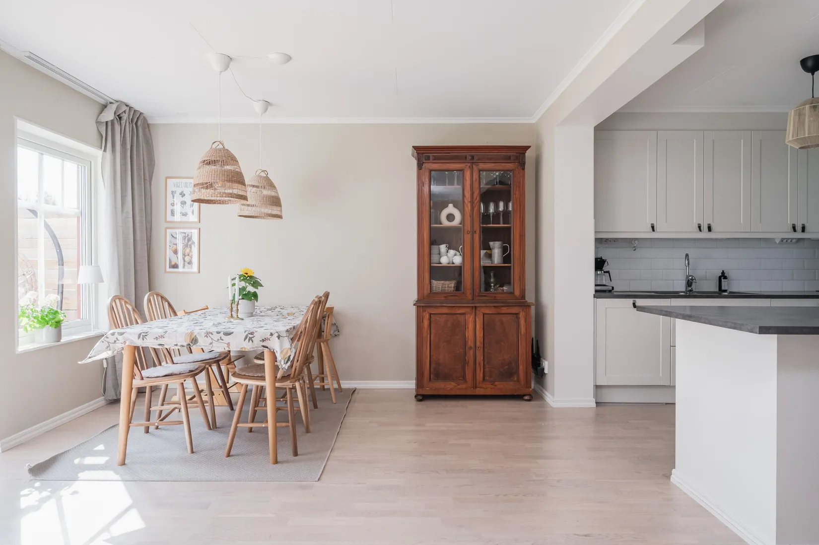 Bostadsrätt, Radhus, Sara Lisas väg 54, Lilla Källviken, Falun