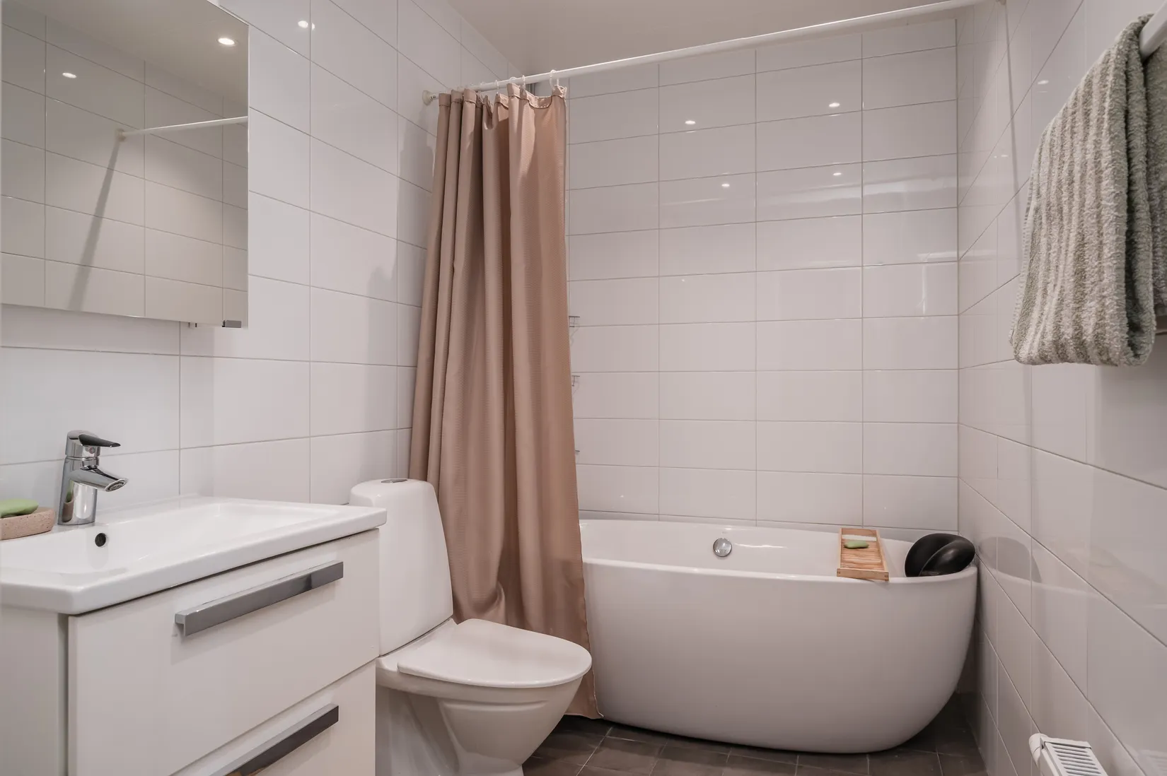 Bostadsrätt, Radhus, Sara Lisas väg 54, Lilla Källviken, Falun