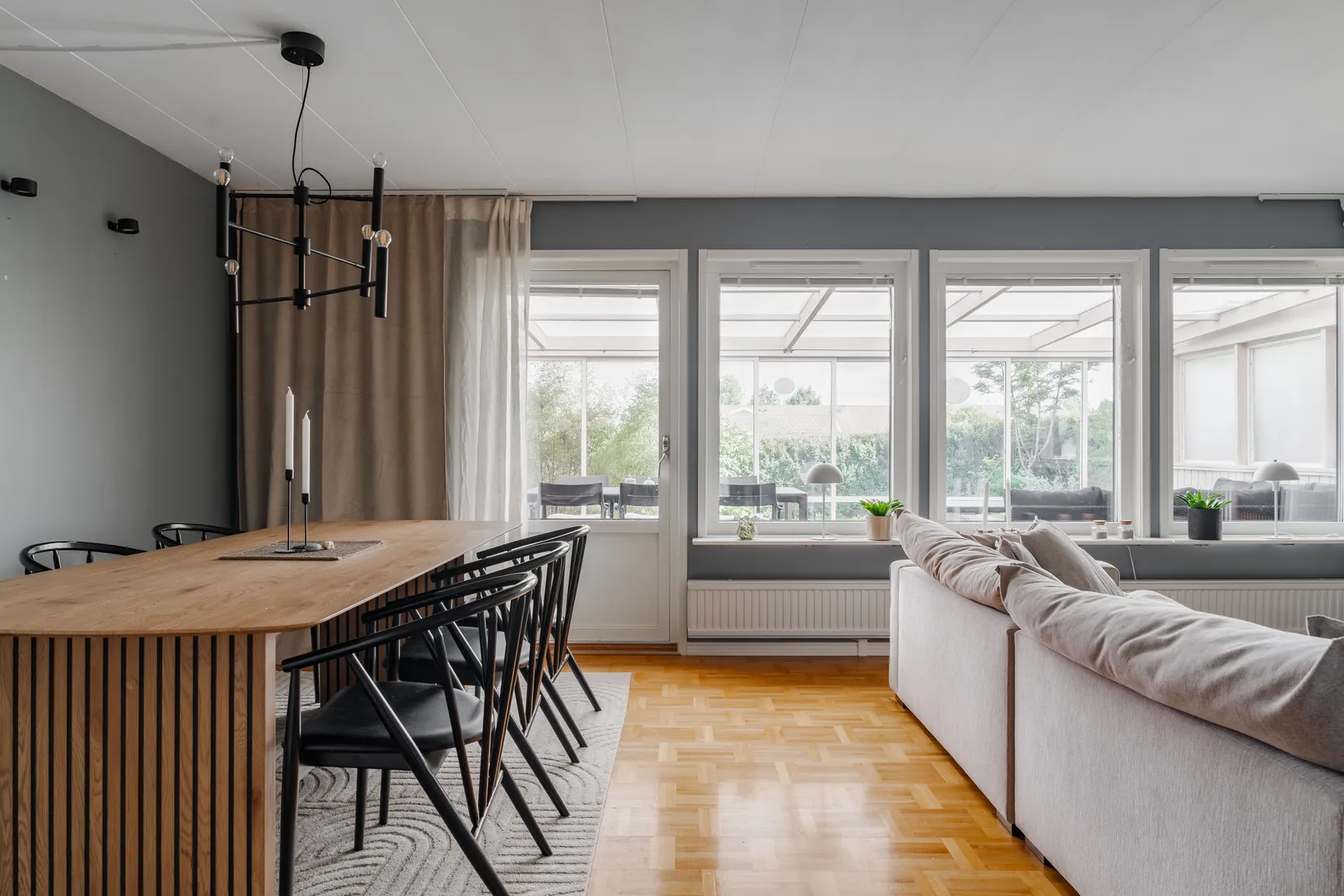Radhus, Fogdegårdsvägen 40, Skara