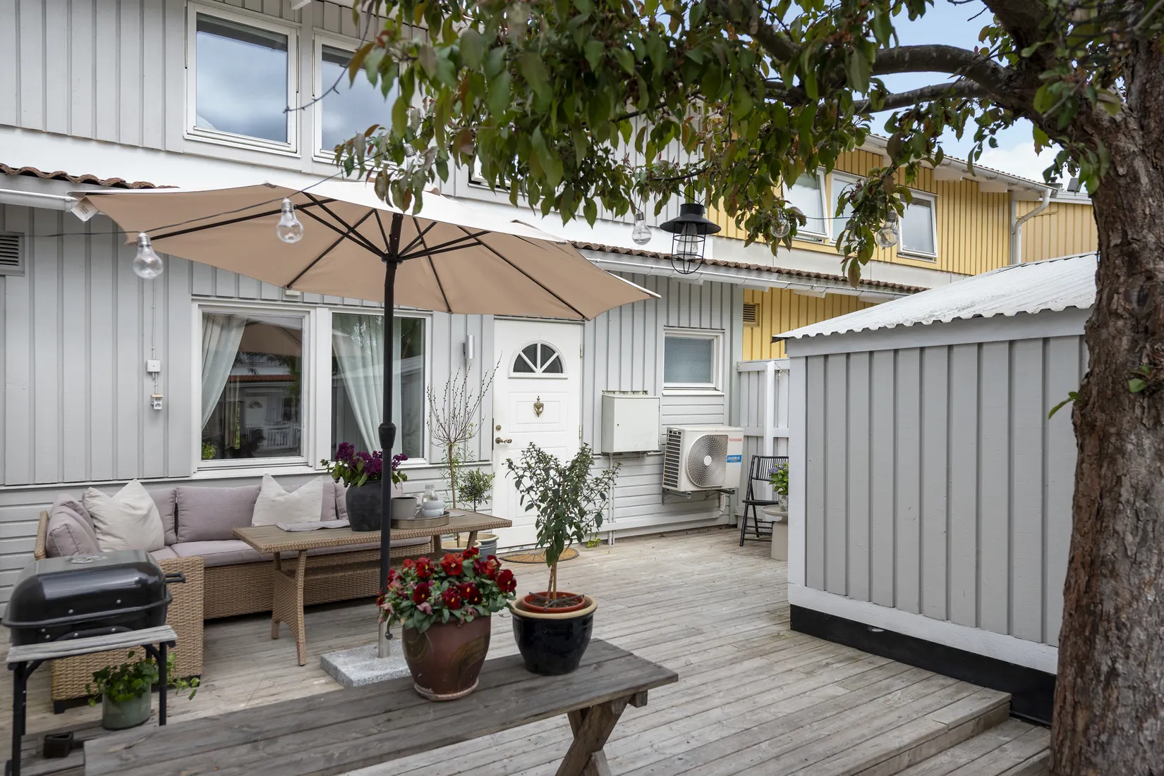 Villa, Radhus, Alliansvägen 10, Gribbylund, Täby