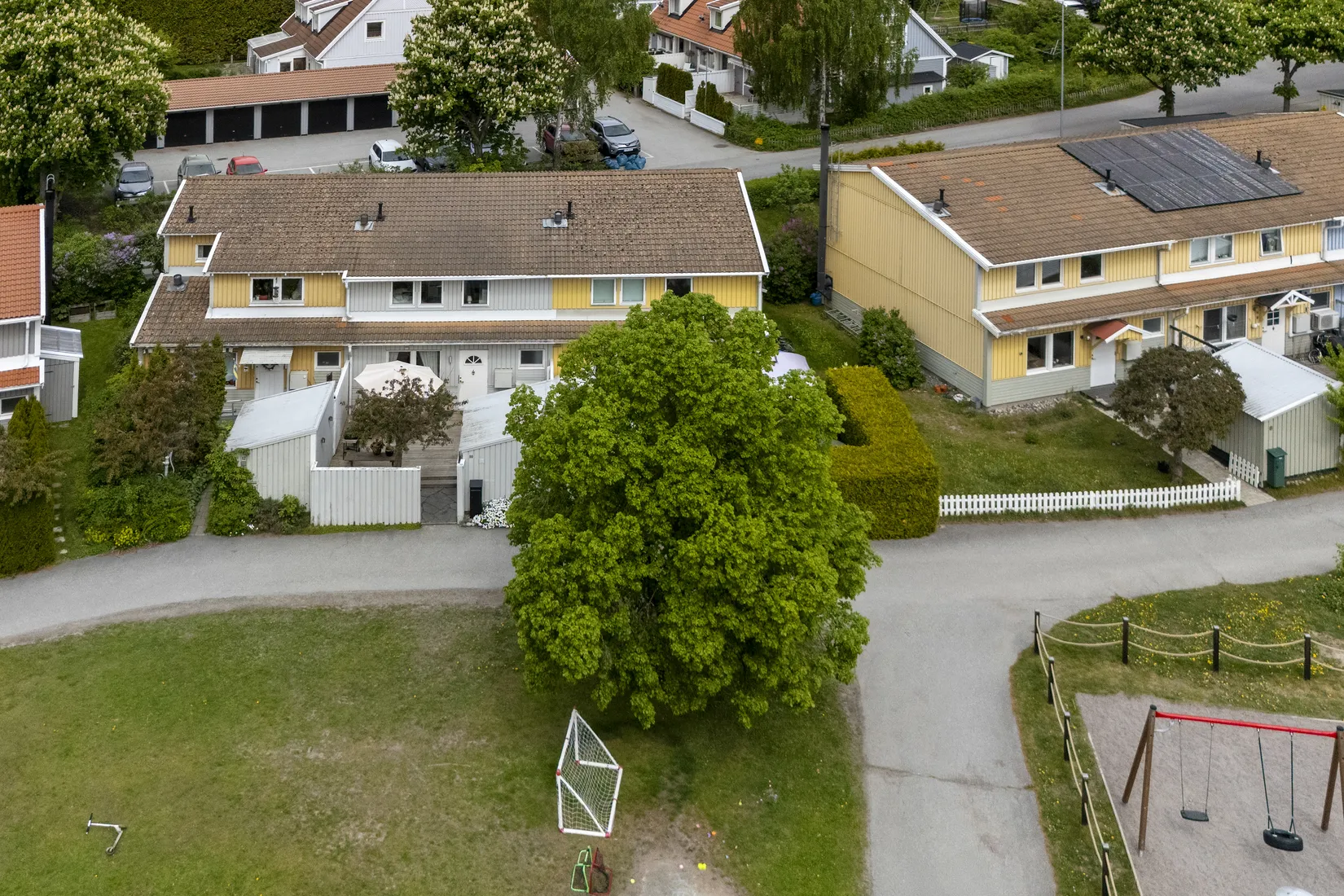 Villa, Radhus, Alliansvägen 10, Gribbylund, Täby