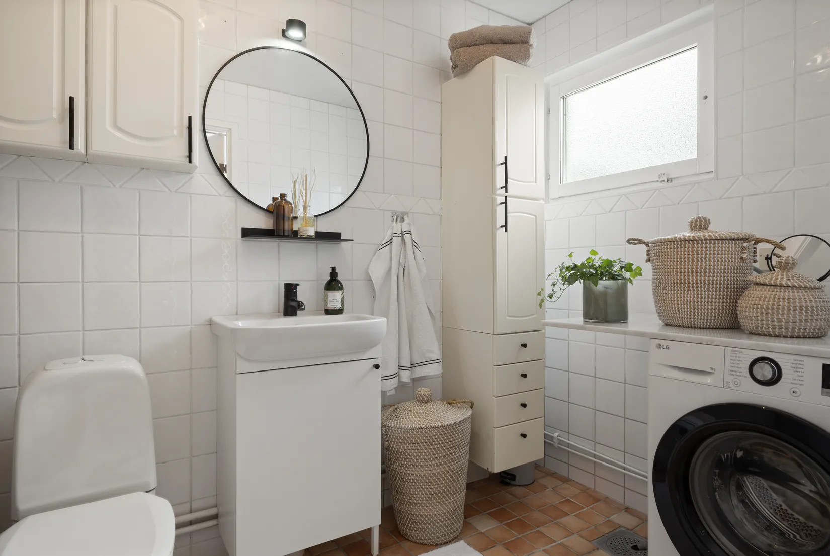 Villa, Radhus, Alliansvägen 10, Gribbylund, Täby