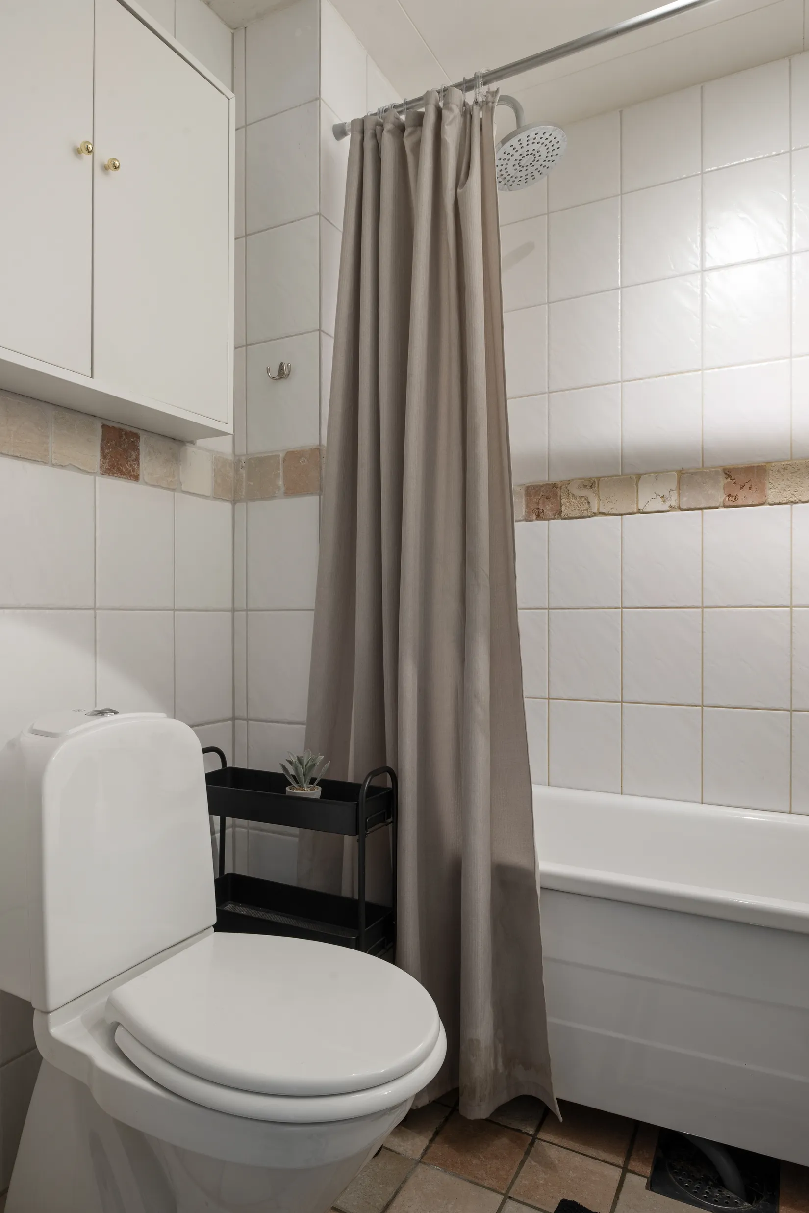 Villa, Radhus, Alliansvägen 10, Gribbylund, Täby