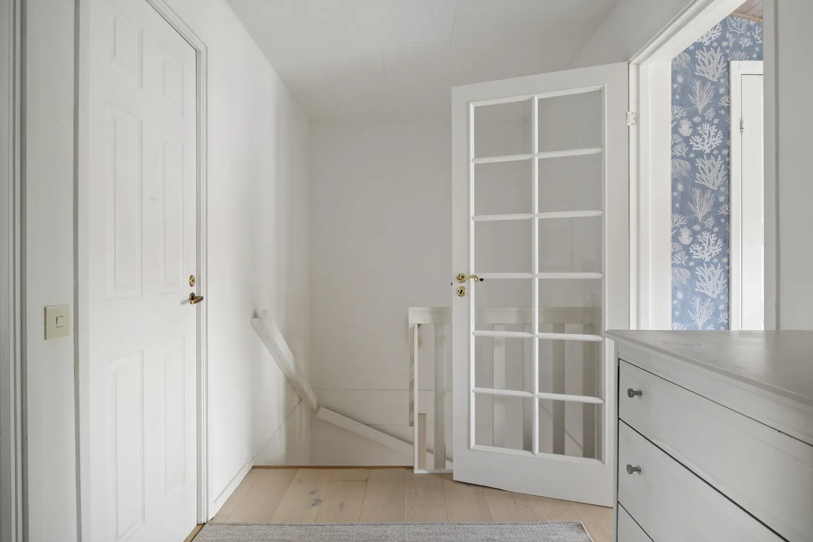 Villa, Radhus, Alliansvägen 10, Gribbylund, Täby