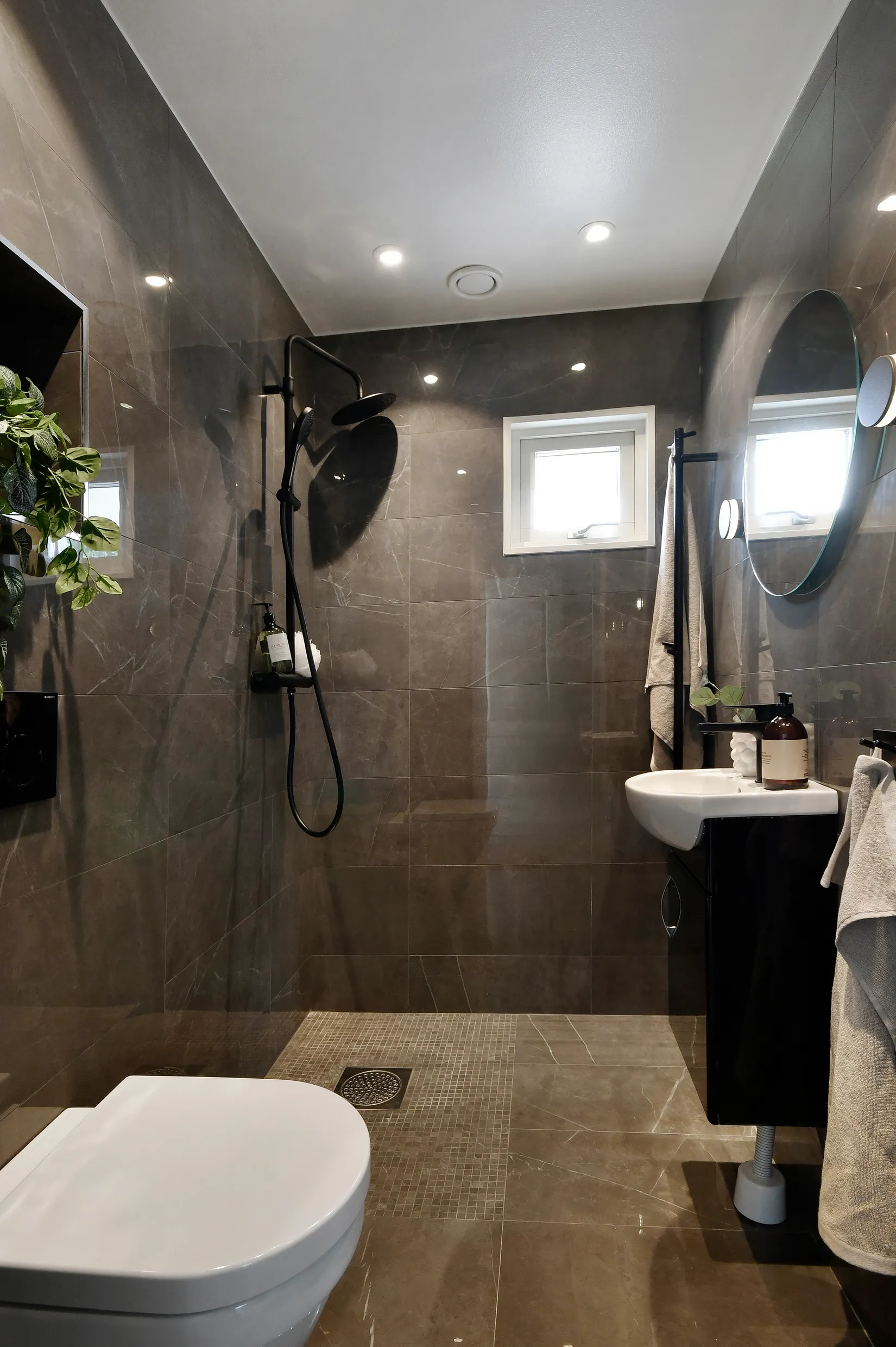 Bostadsrätt, Villa, Rökärrsvägen 1 A, Handen, Haninge