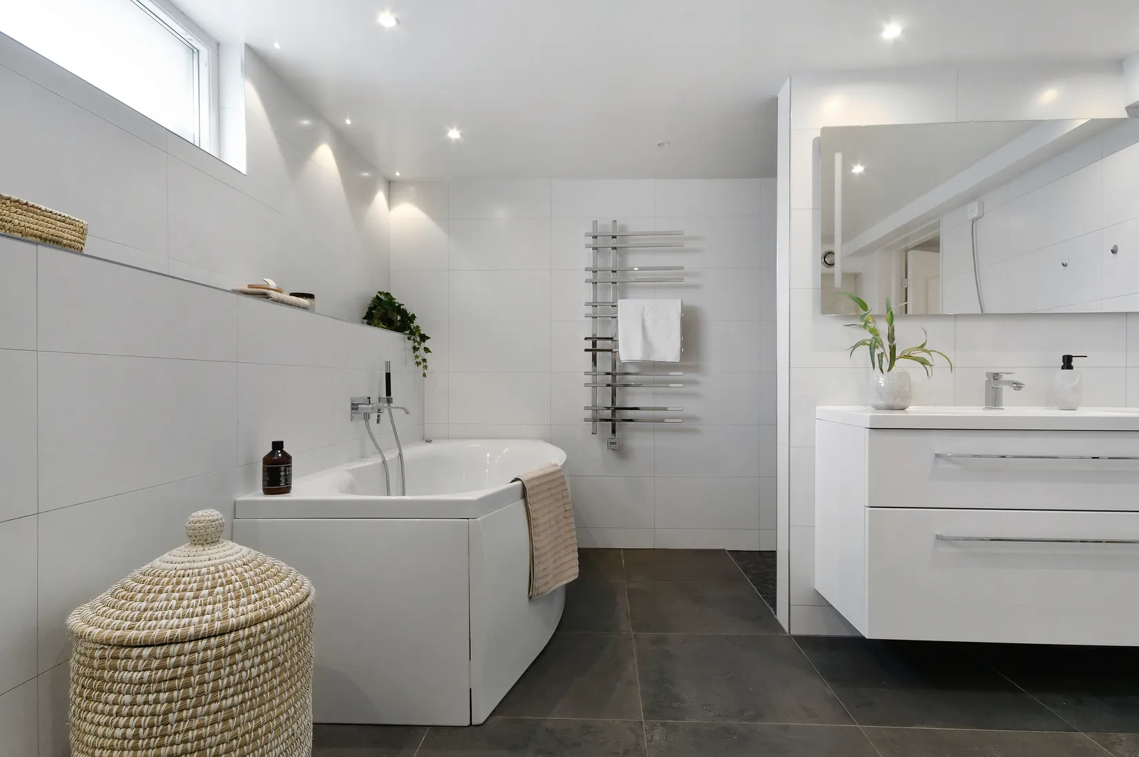 Bostadsrätt, Villa, Rökärrsvägen 1 A, Handen, Haninge