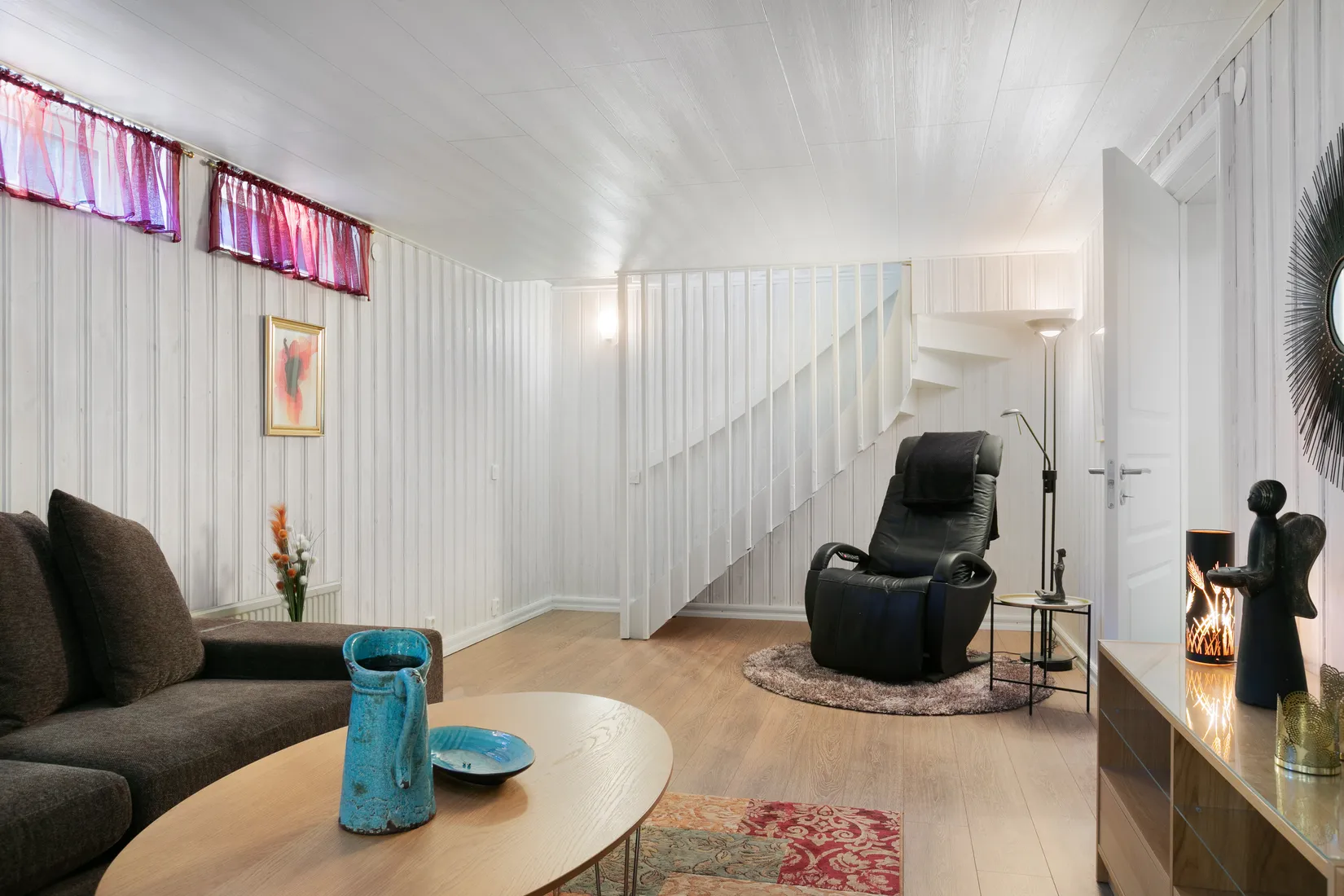 Radhus, Idrottsvägen 22B, Centalt, Sandviken