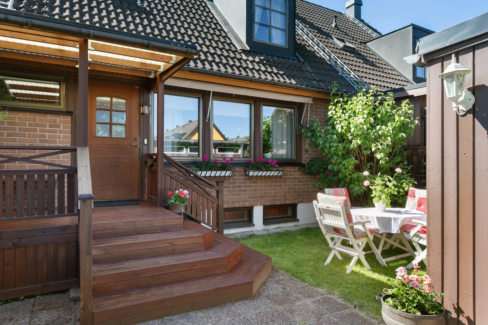 Radhus, Idrottsvägen 22B, Centalt, Sandviken