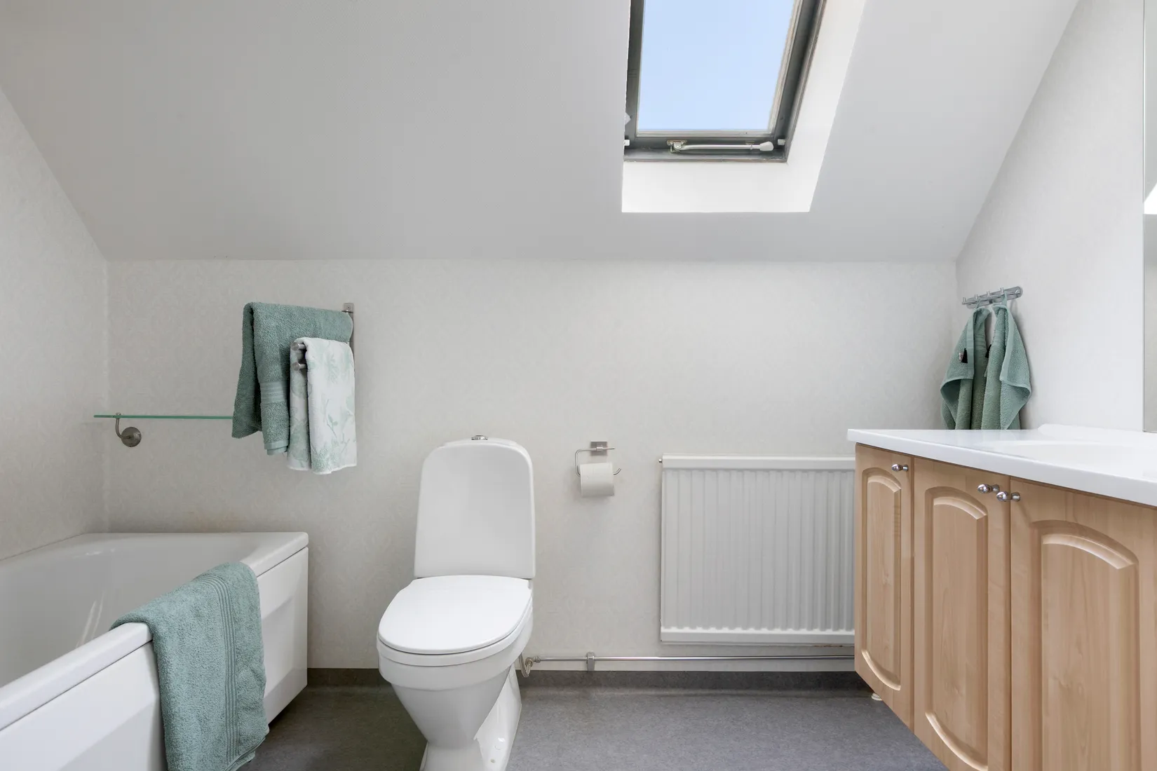 Radhus, Idrottsvägen 22B, Centalt, Sandviken