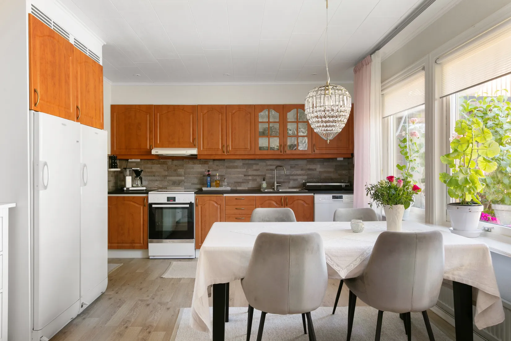 Radhus, Idrottsvägen 22B, Centalt, Sandviken