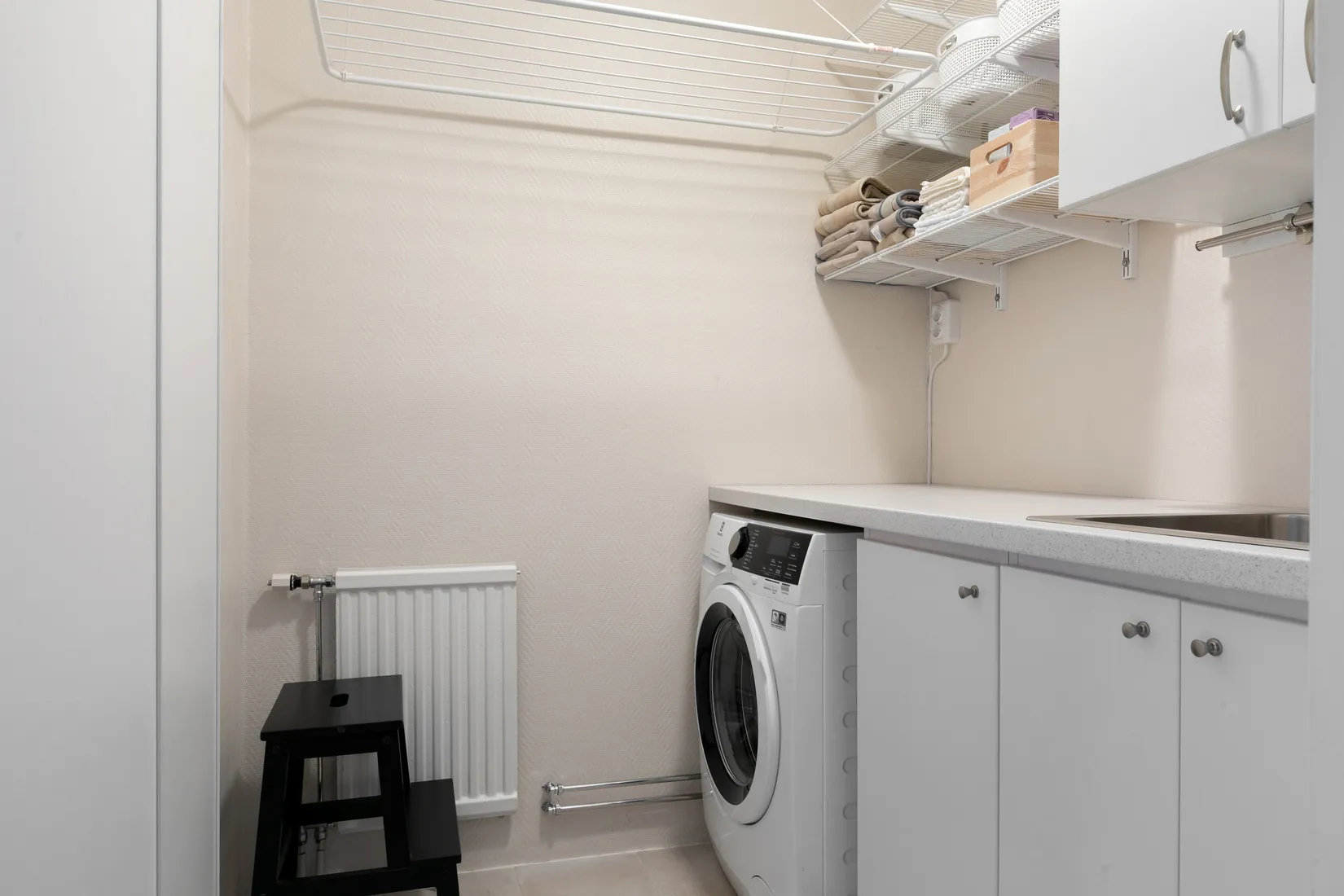 Radhus, Idrottsvägen 22B, Centalt, Sandviken