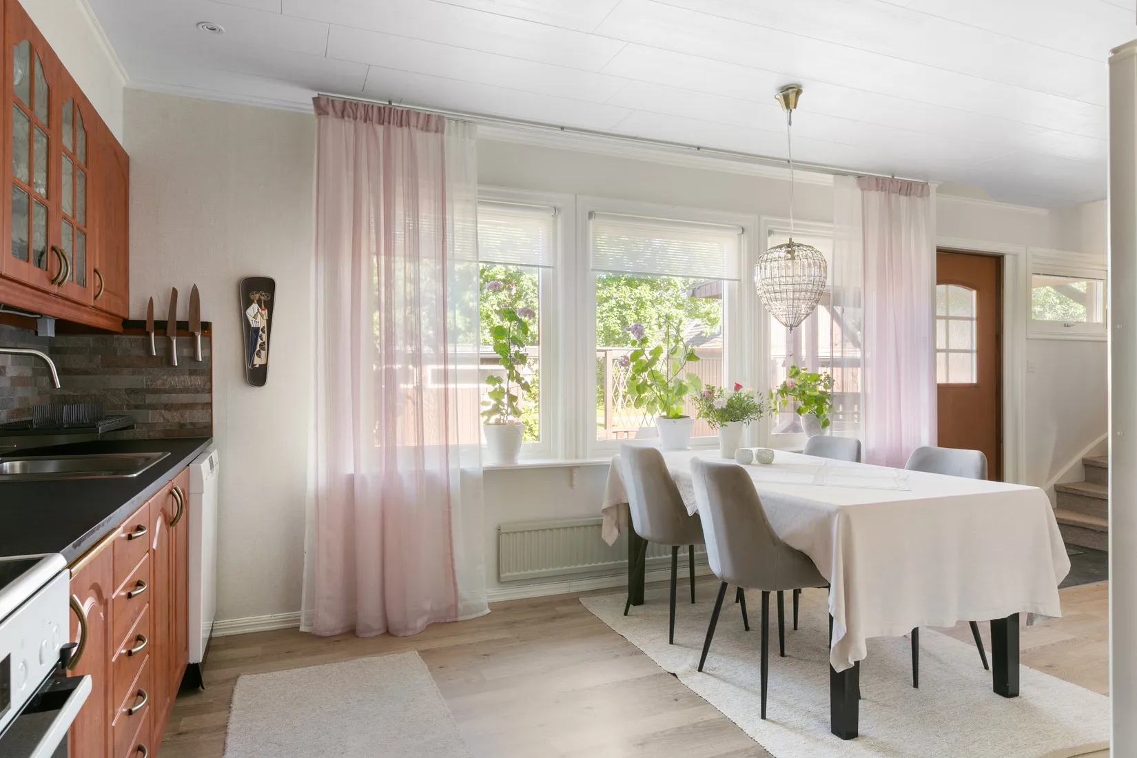 Radhus, Idrottsvägen 22B, Centalt, Sandviken