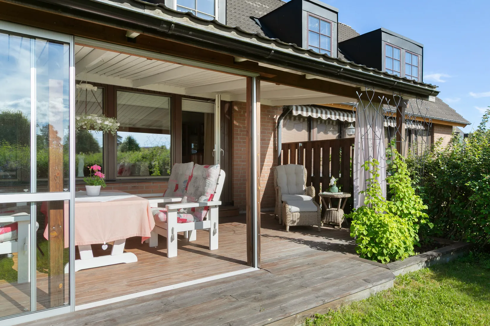Radhus, Idrottsvägen 22B, Centalt, Sandviken