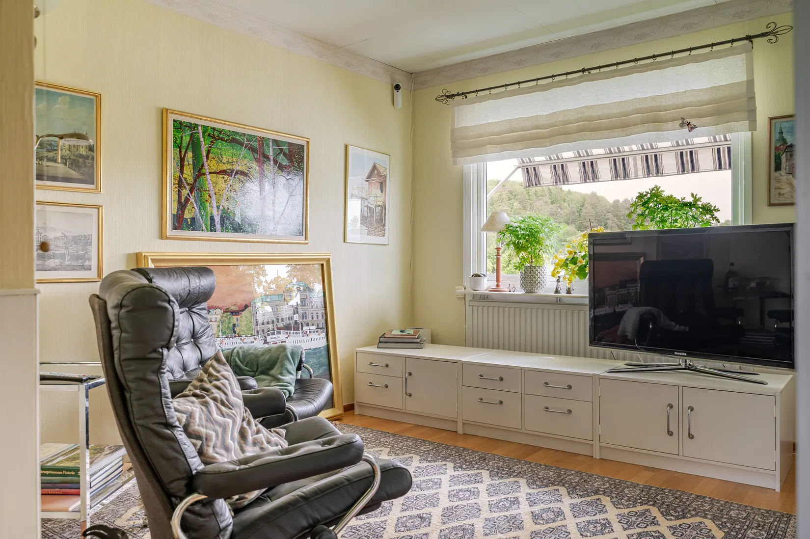 Villa, Radhus, Kryddgårdsvägen 28, Slagsta, Botkyrka