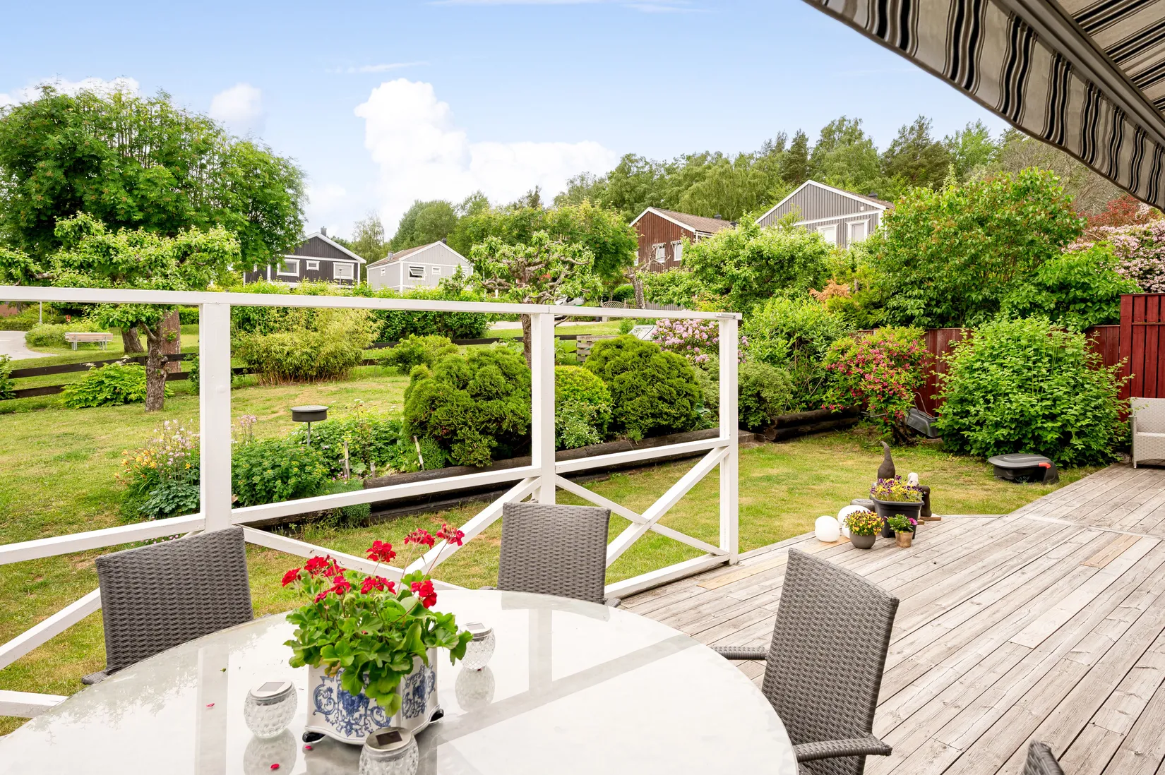 Villa, Radhus, Kryddgårdsvägen 28, Slagsta, Botkyrka