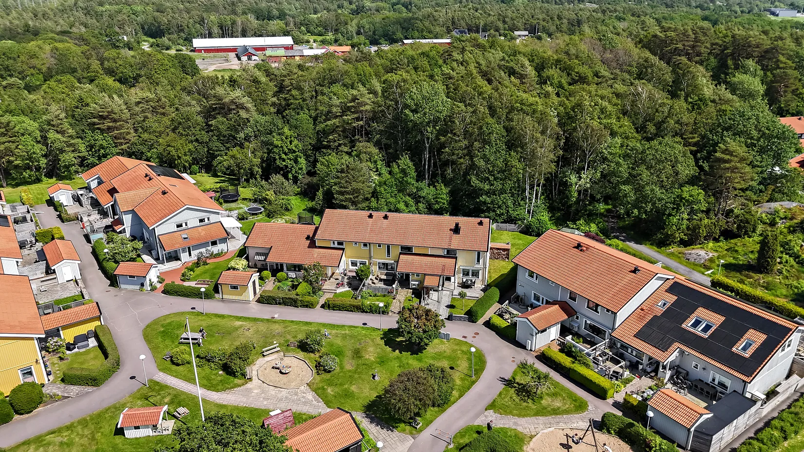 Villa, Radhus, Låkebergsgatan 130, Torslanda - Centralt, Göteborg