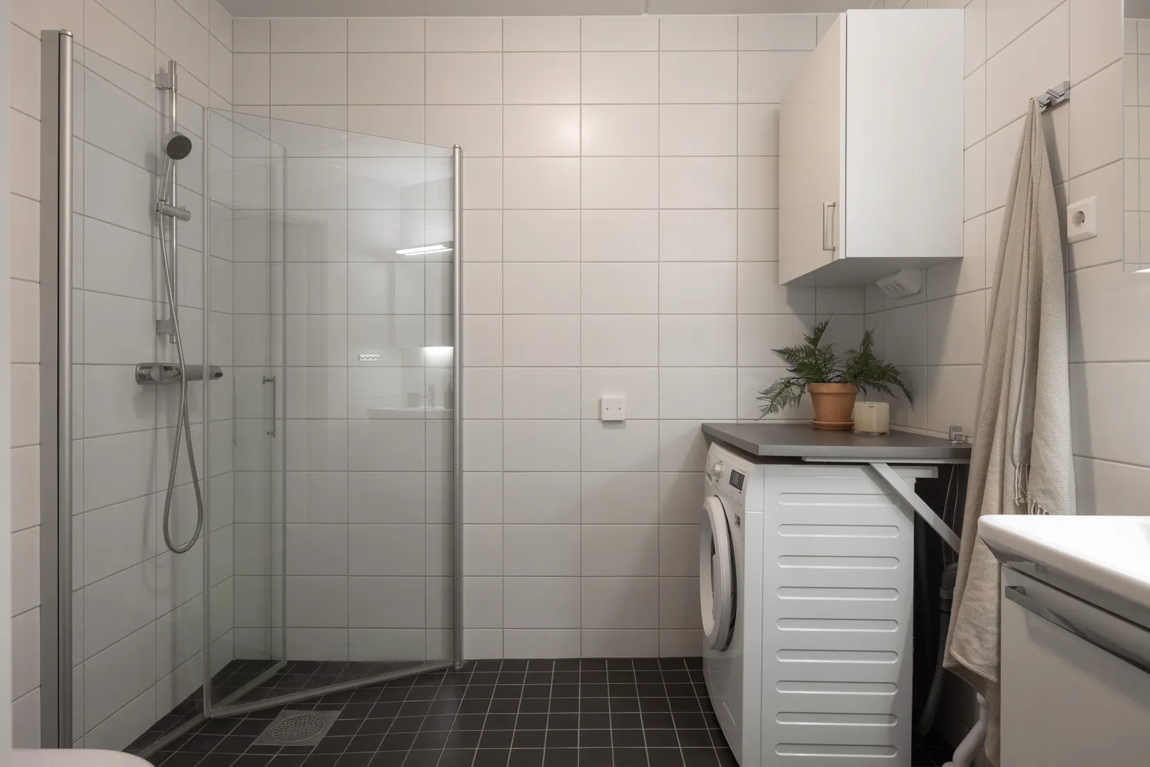 Bostadsrätt, Kvarnbygatan 37 Vån 4/4, Kvarnbyn, Mölndal