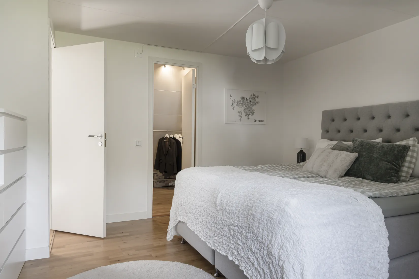 Villa, Radhus, Nyponvägen 33, Floda - Uddared, Lerum