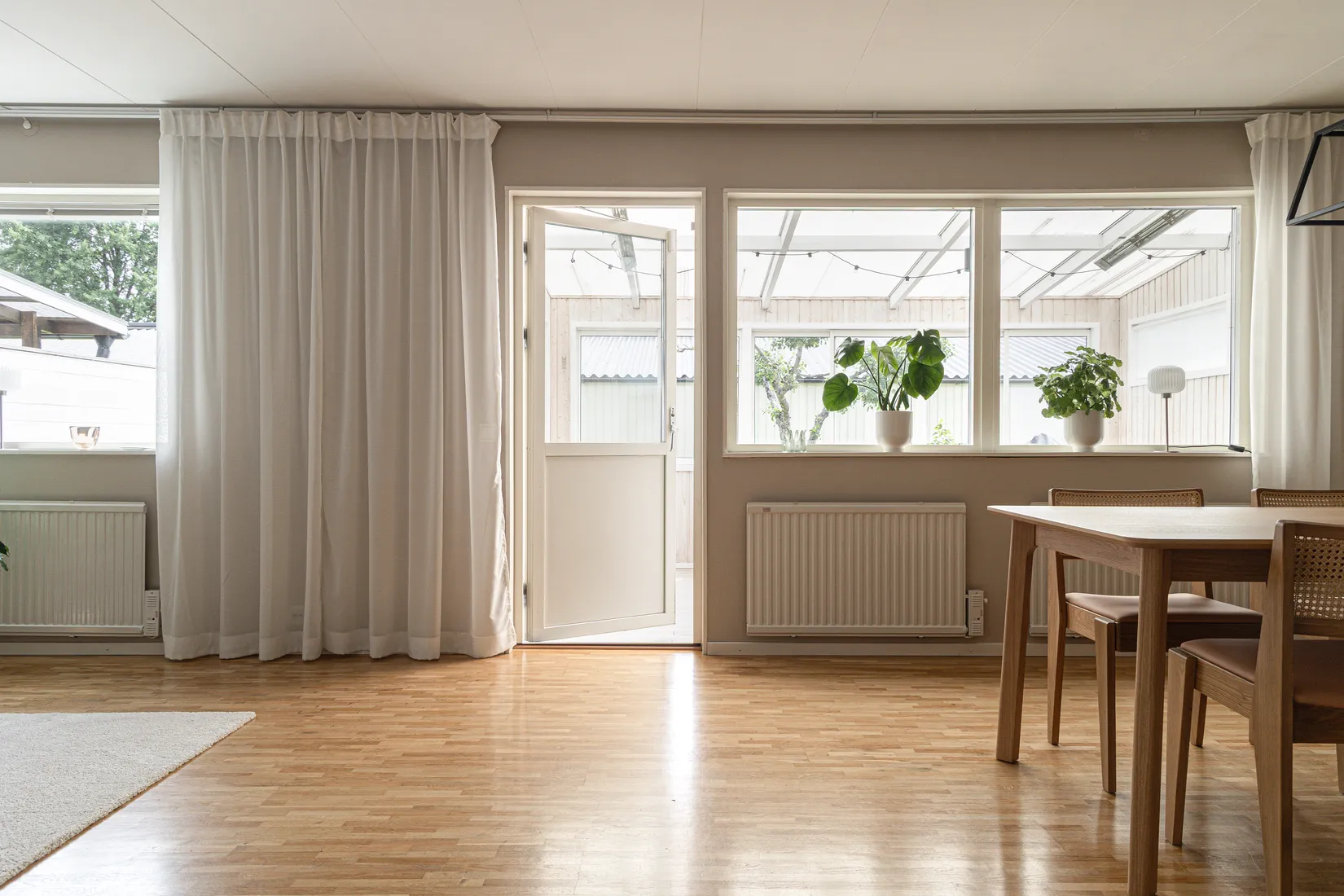 Villa, Radhus, Nyponvägen 33, Floda - Uddared, Lerum