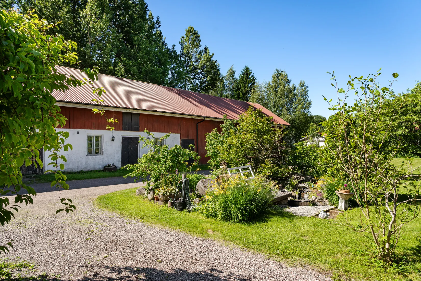Gård/Skog, Snarvägen 9A & 9B, Västerfärnebo, Sala