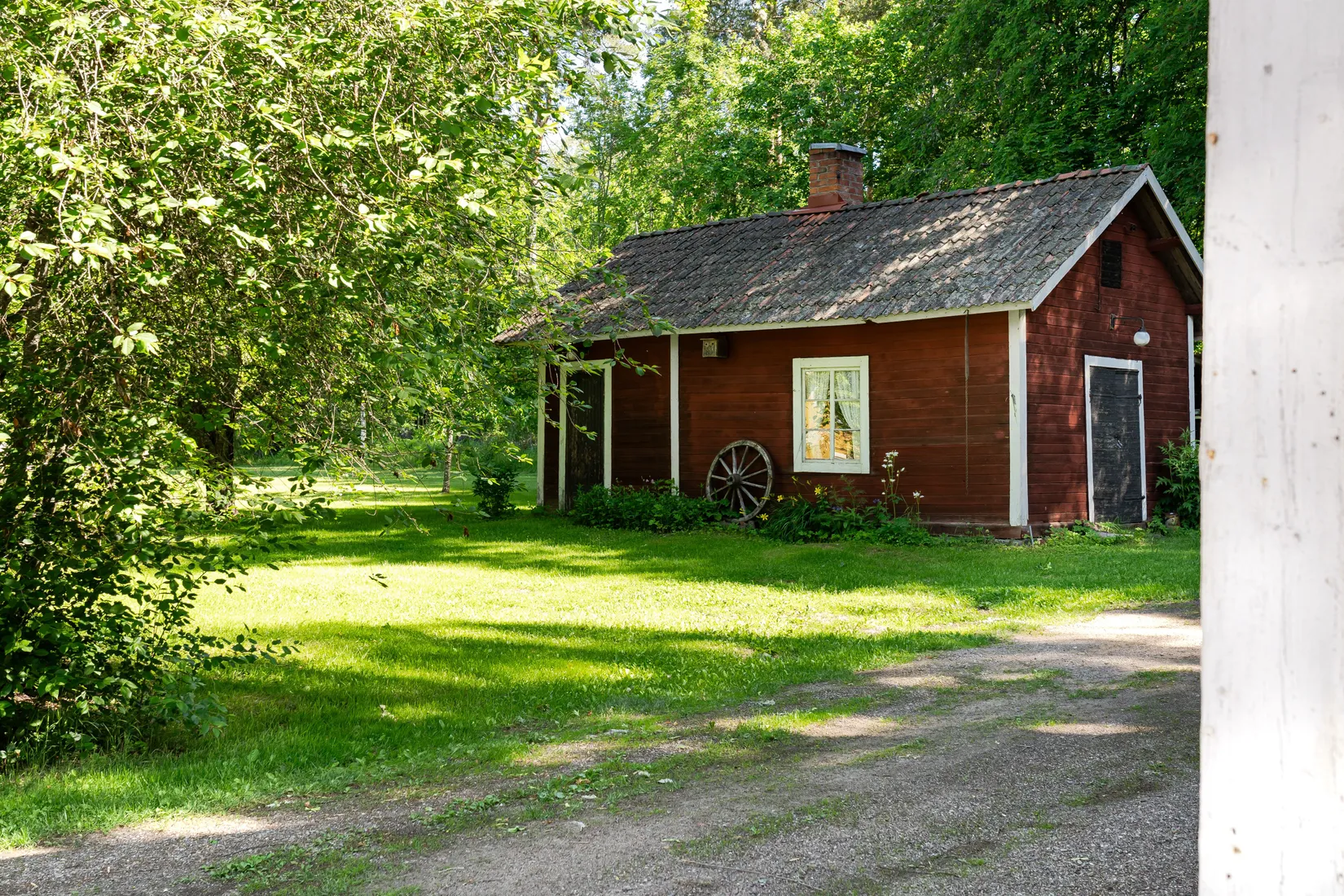 Gård/Skog, Snarvägen 9A & 9B, Västerfärnebo, Sala