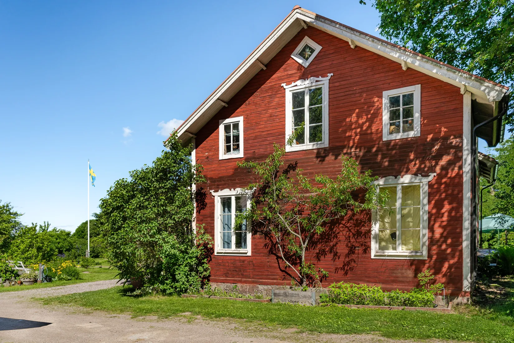 Gård/Skog, Snarvägen 9A & 9B, Västerfärnebo, Sala