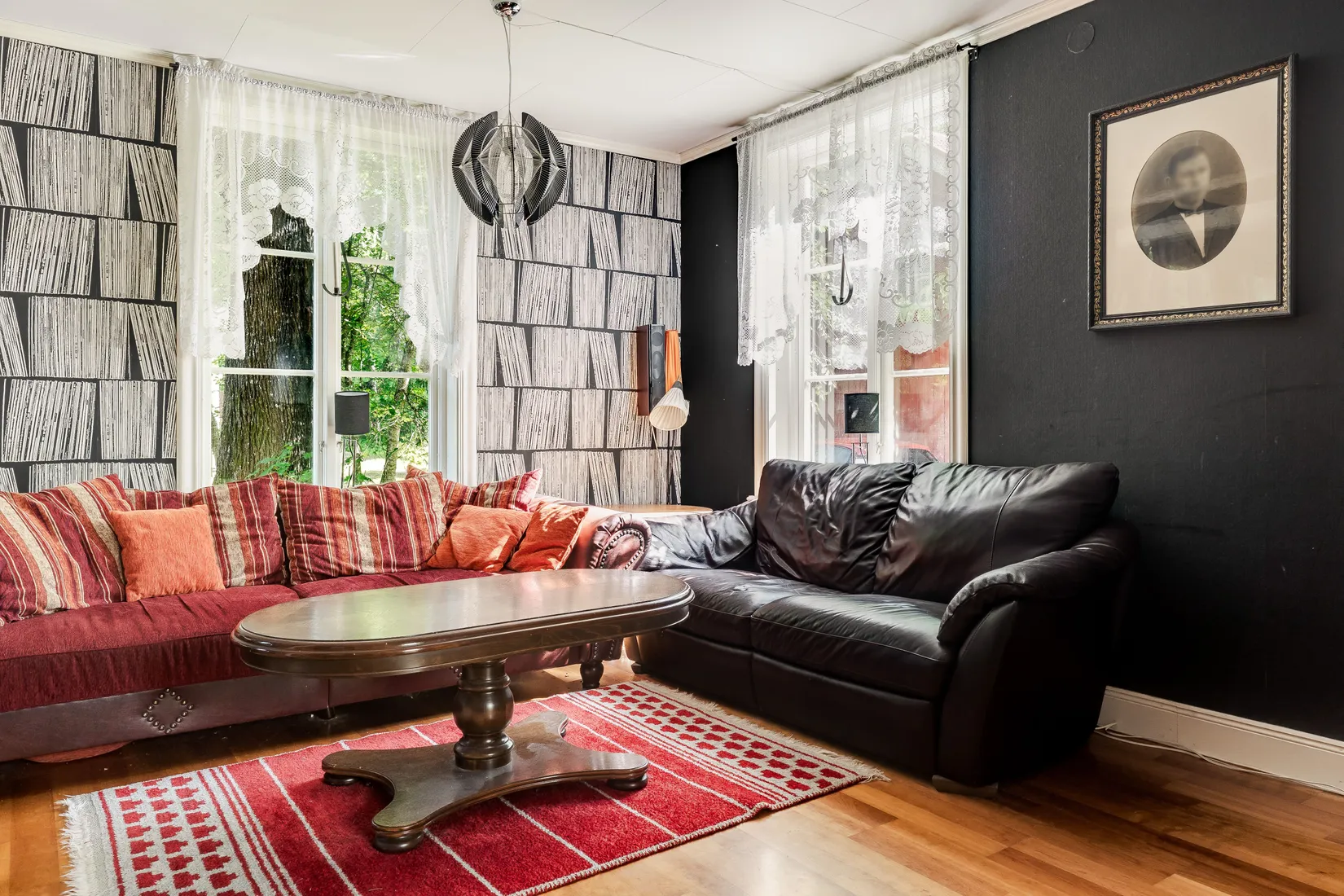 Gård/Skog, Snarvägen 9A & 9B, Västerfärnebo, Sala