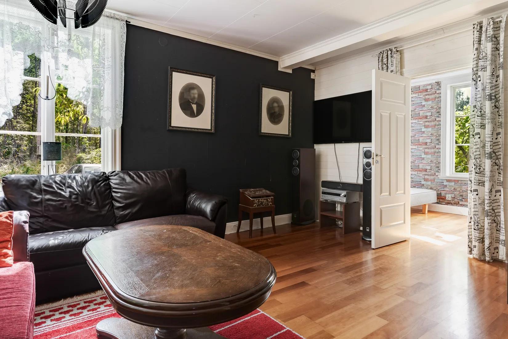Gård/Skog, Snarvägen 9A & 9B, Västerfärnebo, Sala