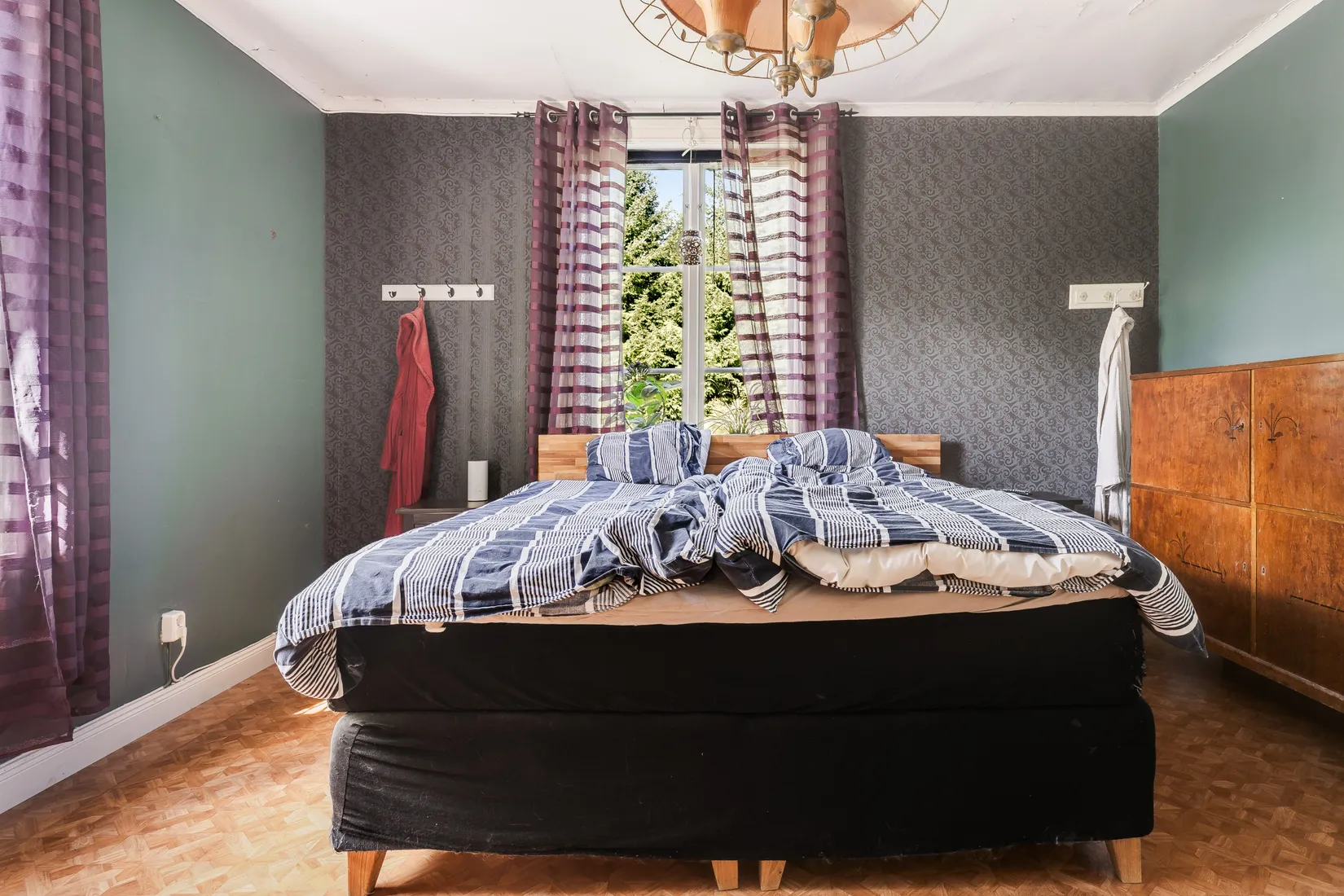 Gård/Skog, Snarvägen 9A & 9B, Västerfärnebo, Sala