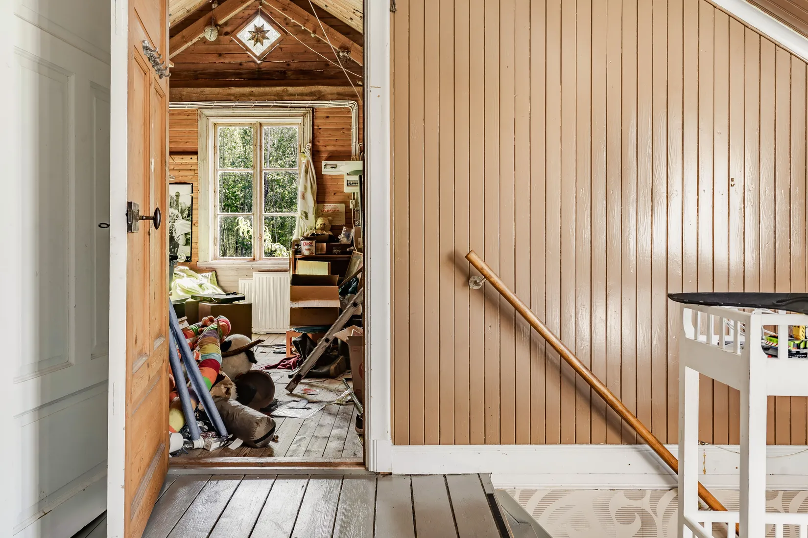 Gård/Skog, Snarvägen 9A & 9B, Västerfärnebo, Sala