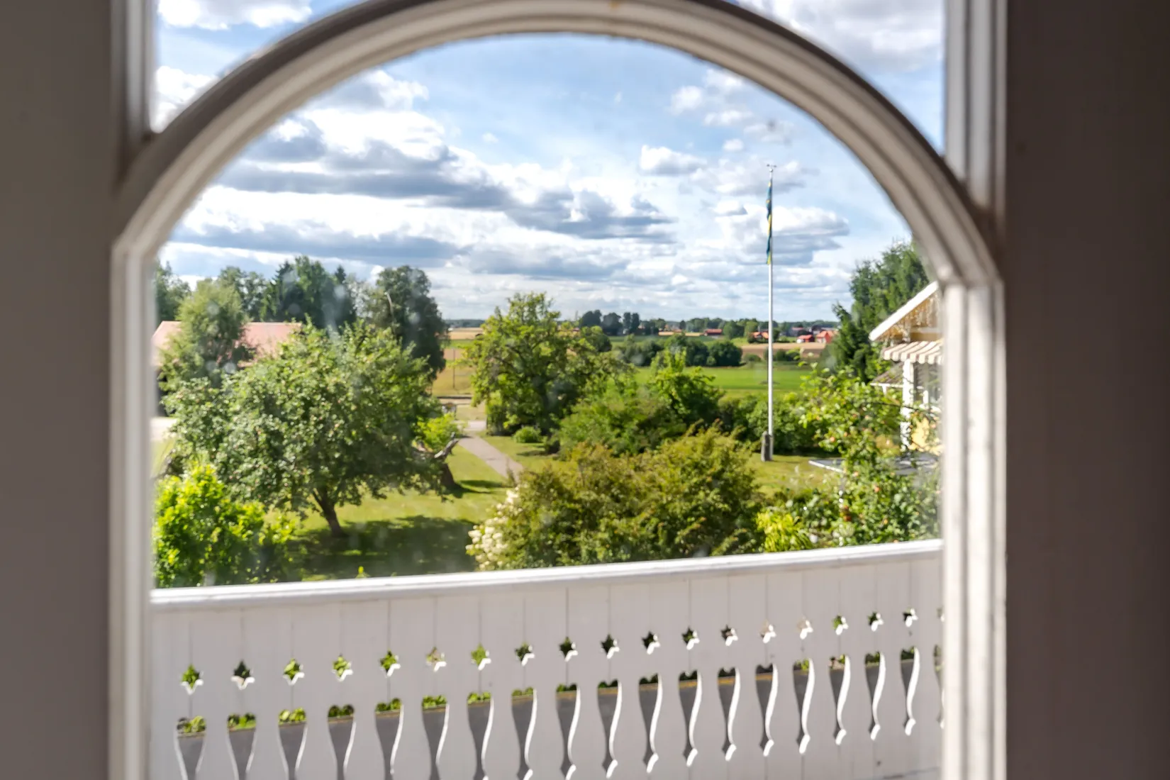 Gård/Skog, Snarvägen 9A & 9B, Västerfärnebo, Sala
