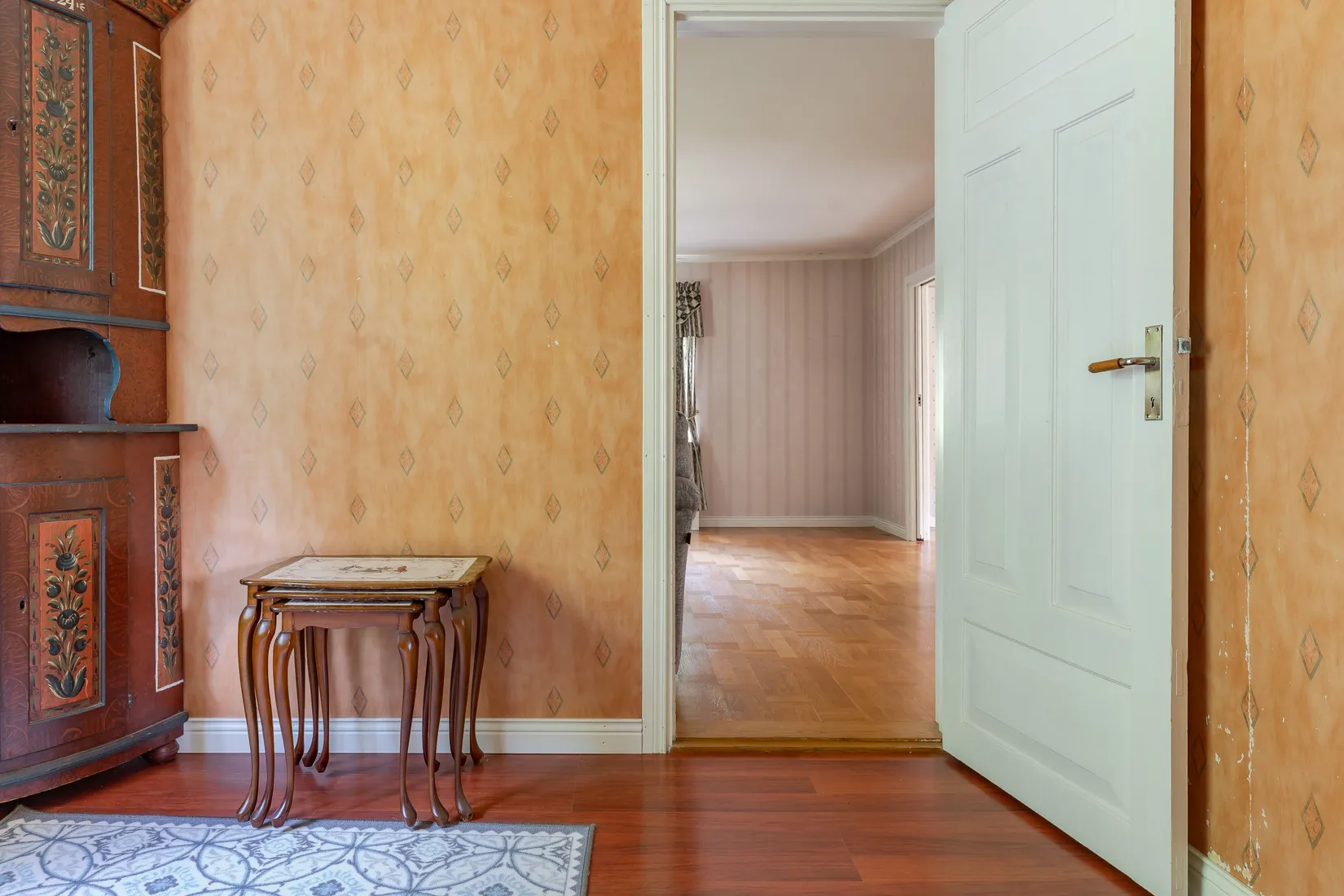 Gård/Skog, Snarvägen 9A & 9B, Västerfärnebo, Sala