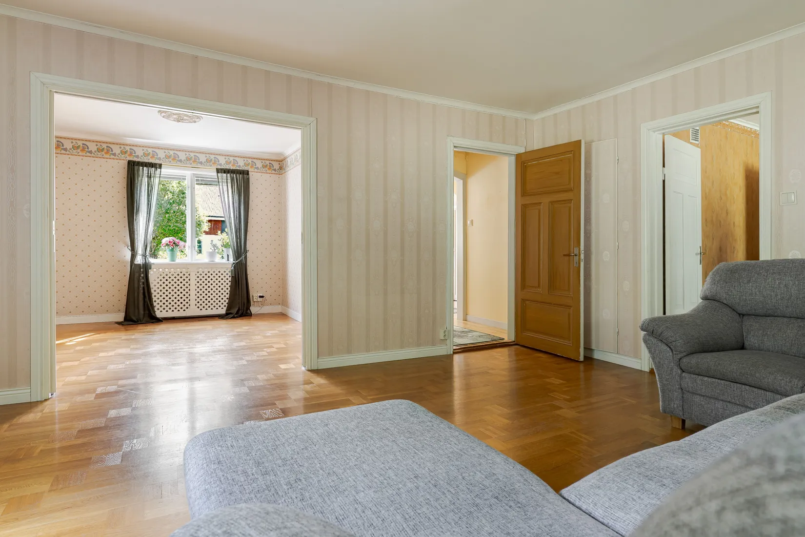 Gård/Skog, Snarvägen 9A & 9B, Västerfärnebo, Sala