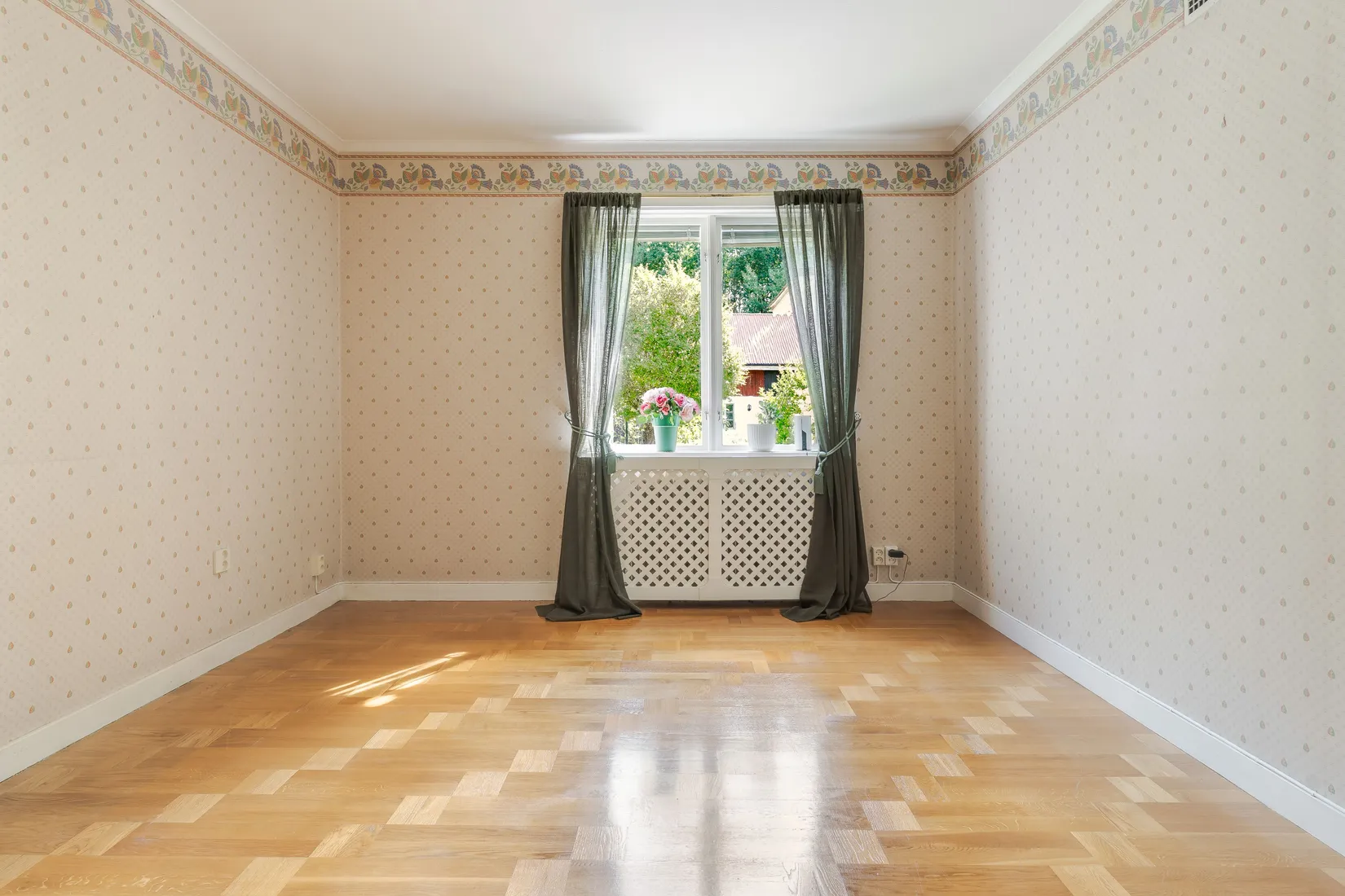 Gård/Skog, Snarvägen 9A & 9B, Västerfärnebo, Sala