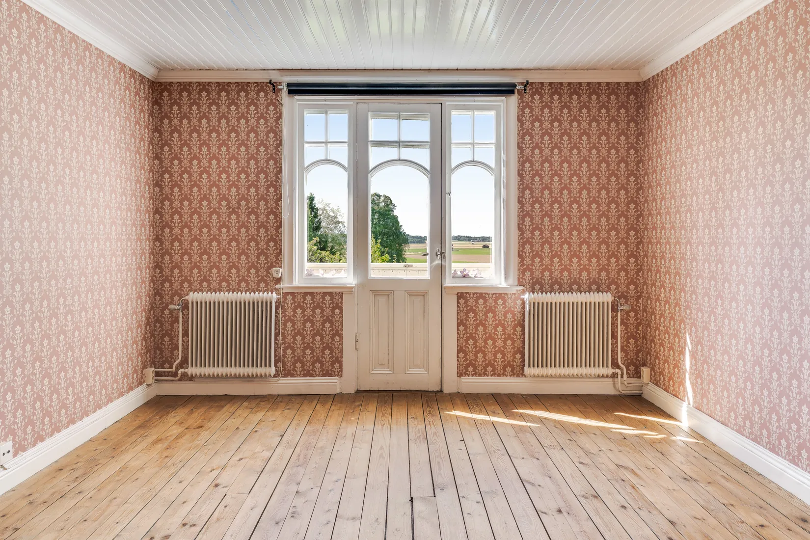 Gård/Skog, Snarvägen 9A & 9B, Västerfärnebo, Sala