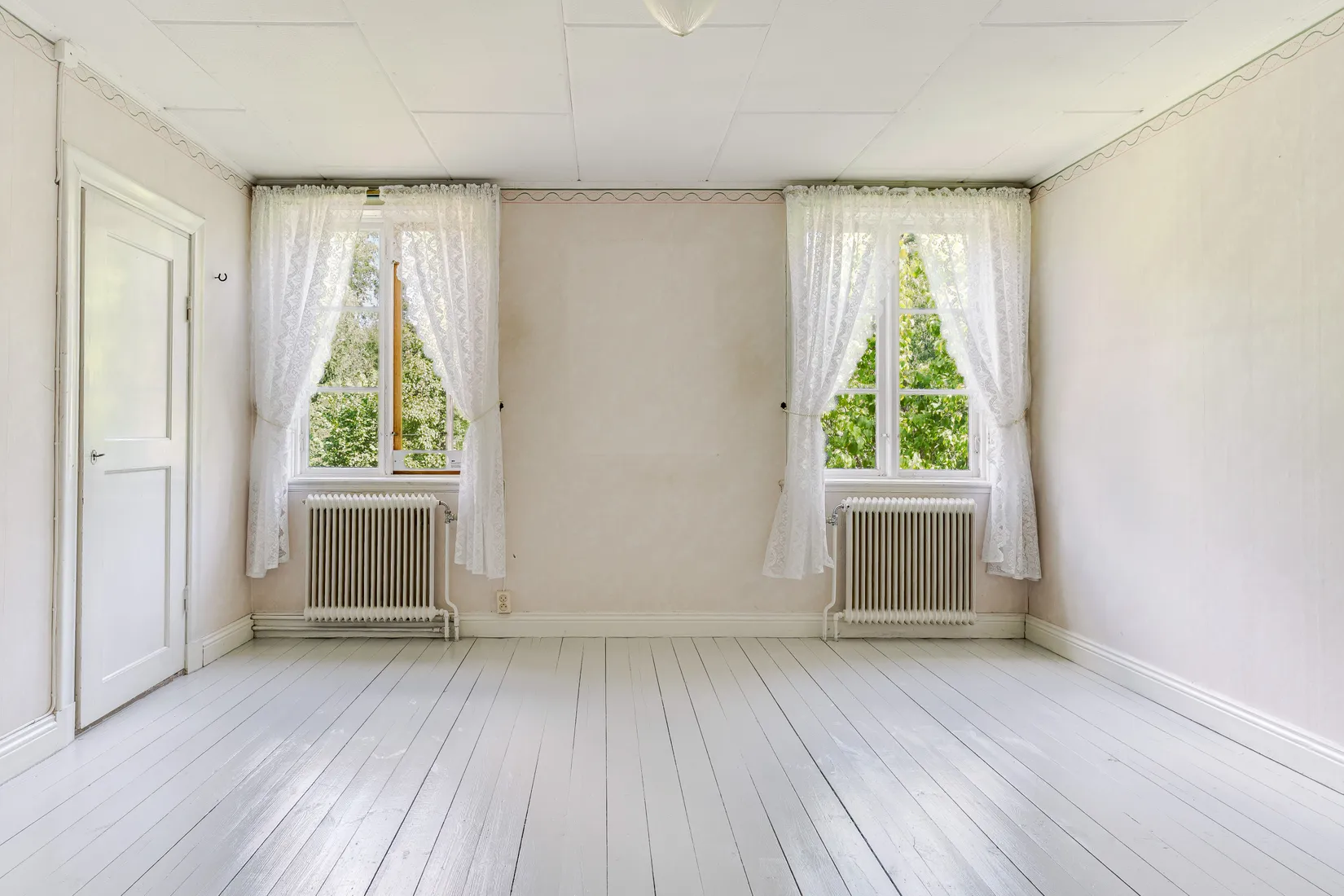 Gård/Skog, Snarvägen 9A & 9B, Västerfärnebo, Sala
