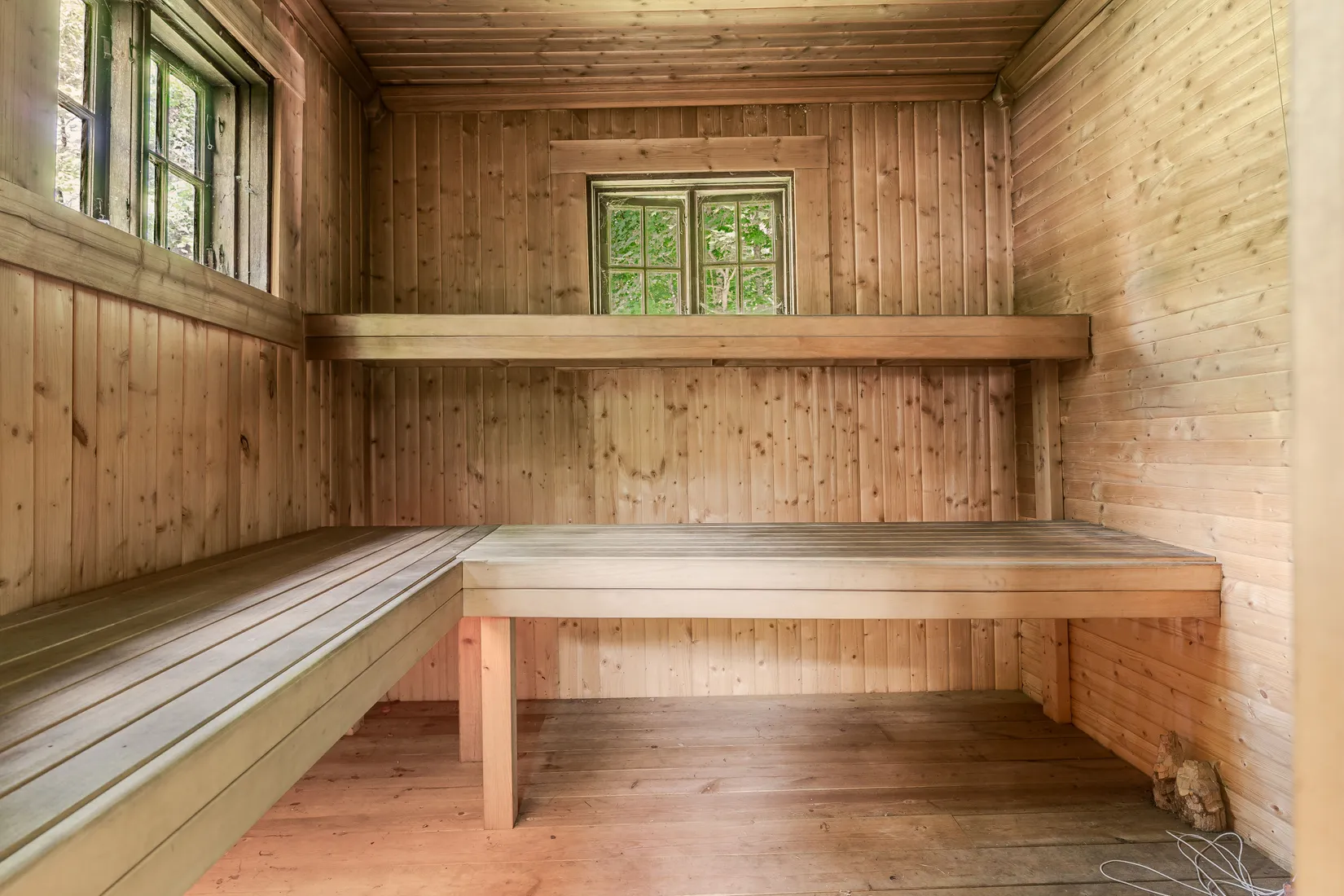 Gård/Skog, Snarvägen 9A & 9B, Västerfärnebo, Sala