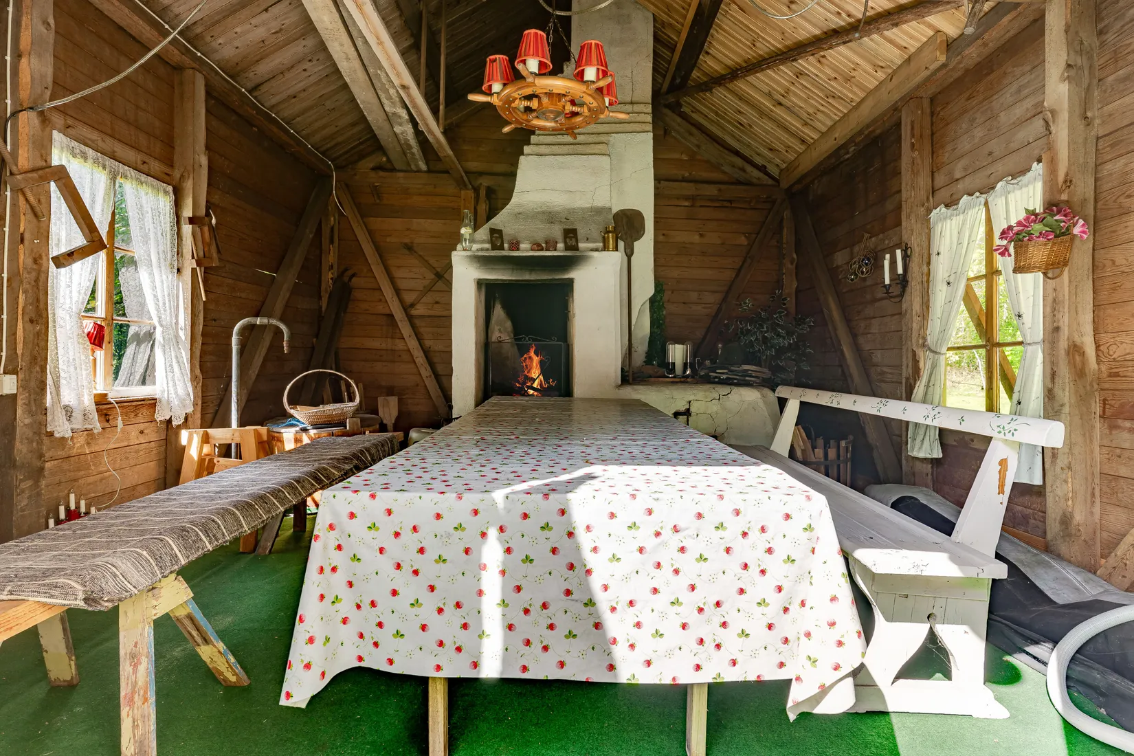 Gård/Skog, Snarvägen 9A & 9B, Västerfärnebo, Sala