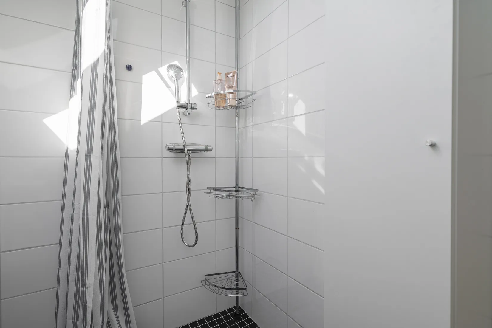 Villa, Radhus, Riddarvägen 102, Österskär, Österåker