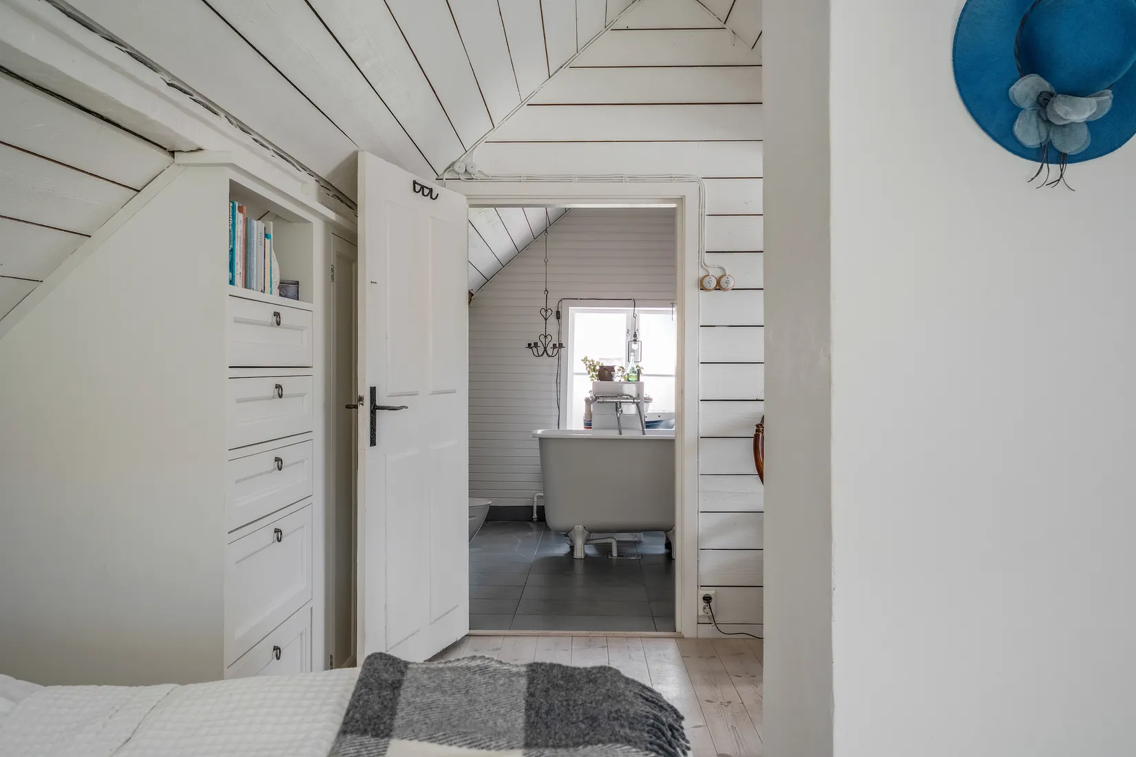 Villa, Västra Trädgårdsgatan 13, Centralt Väster, Nyköping