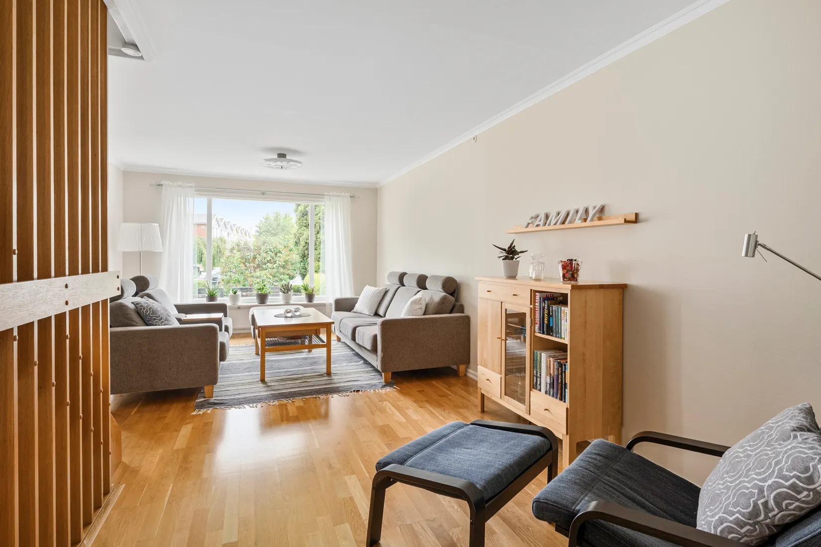 Villa, Radhus, Ängsullsvägen 20, Kälvesta, Stockholm