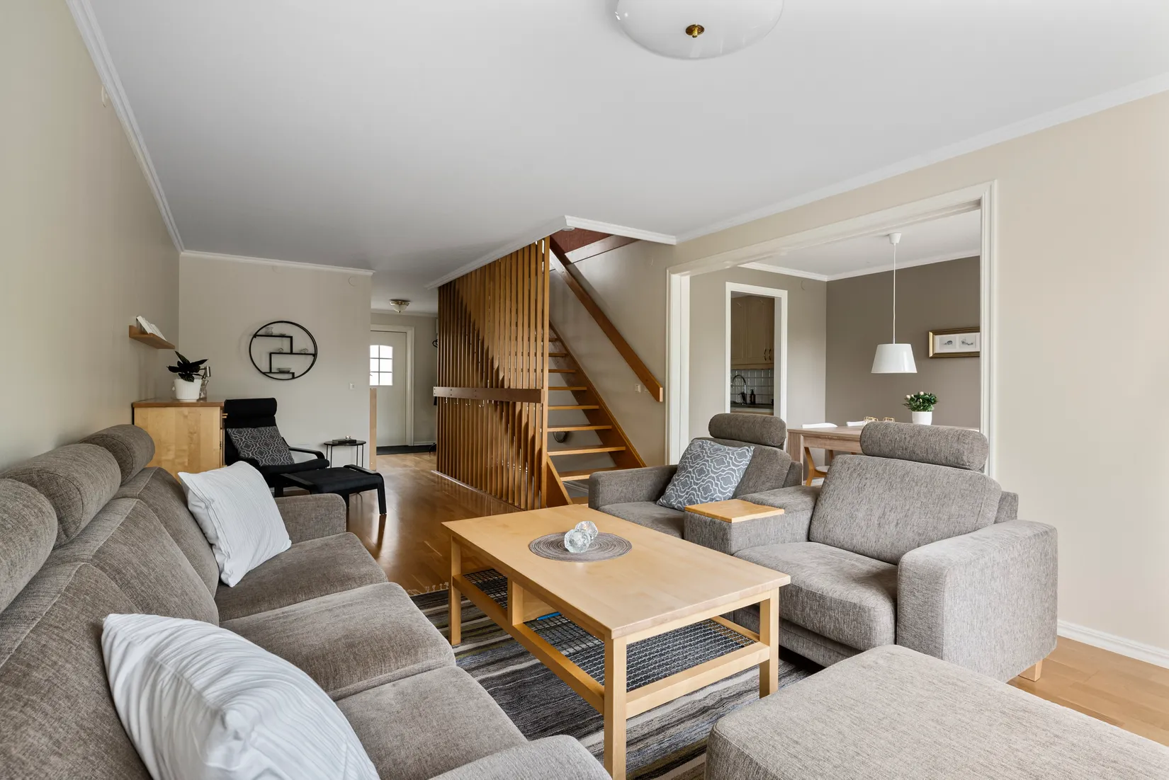 Villa, Radhus, Ängsullsvägen 20, Kälvesta, Stockholm