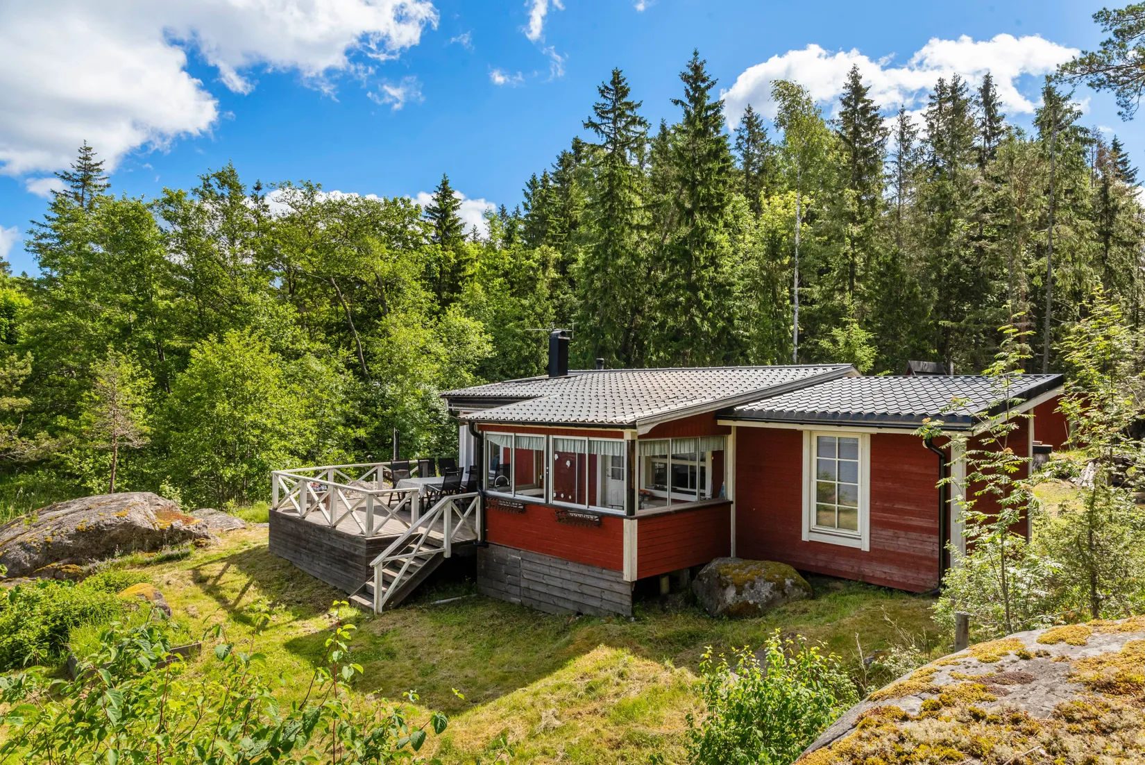 Fritidshus, Fritidhus, bastu och brygga på en ön Norrgårdsskäret 20 i Roslagens skärgård - Herräng, Herräng, Norrtälje