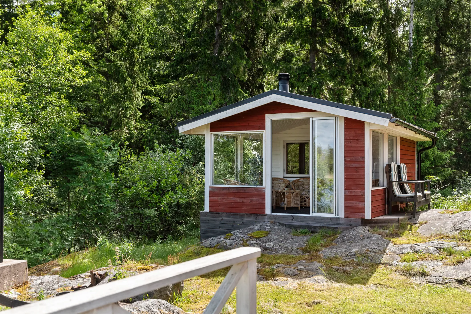 Fritidshus, Fritidhus, bastu och brygga på en ön Norrgårdsskäret 20 i Roslagens skärgård - Herräng, Herräng, Norrtälje