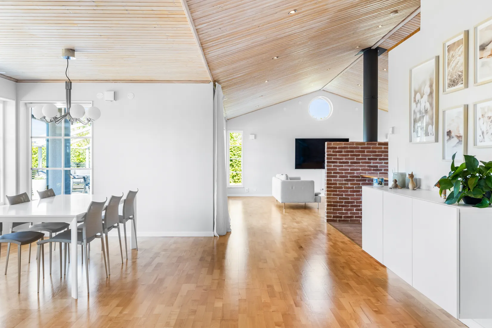 Villa, Nejlikevägen 18, Nybrostrand, Ystad