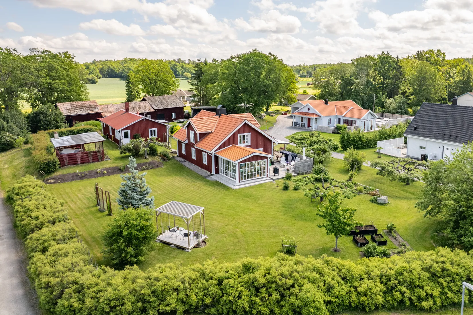 Villa, Mälbyvägen 75A & 75B, Mälby, Eskilstuna