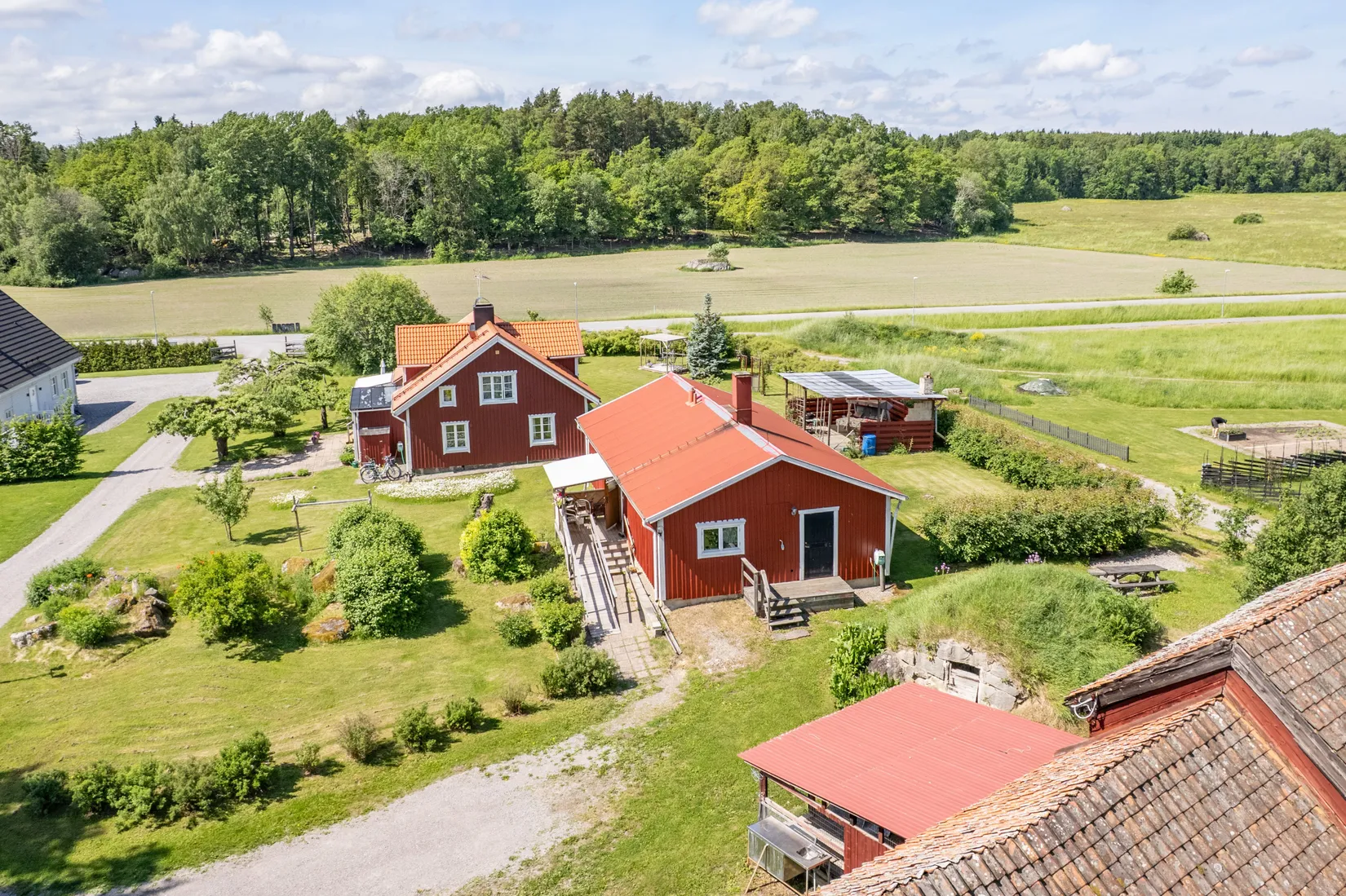 Villa, Mälbyvägen 75A & 75B, Mälby, Eskilstuna